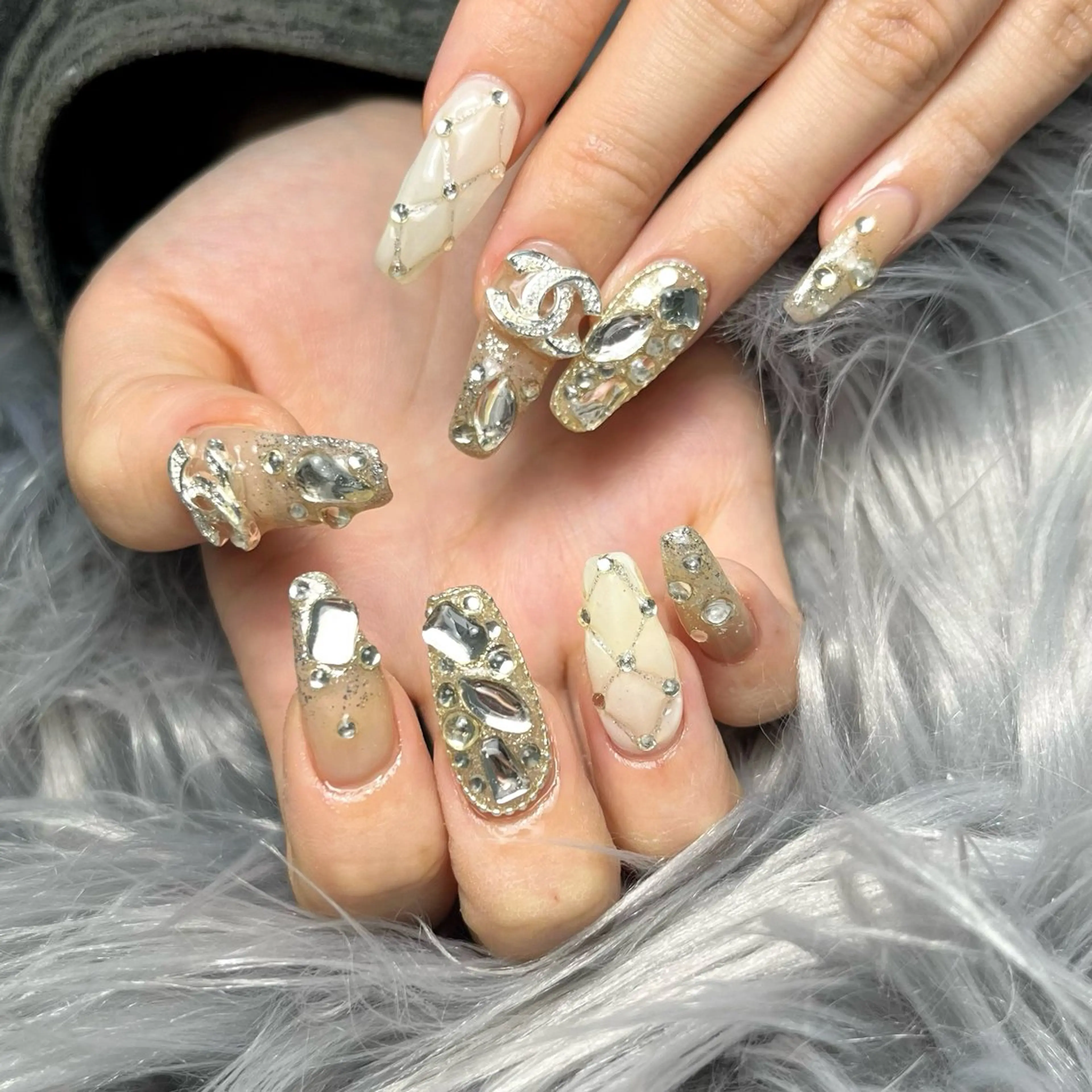 ネイル Laki nailのネイルデザイン