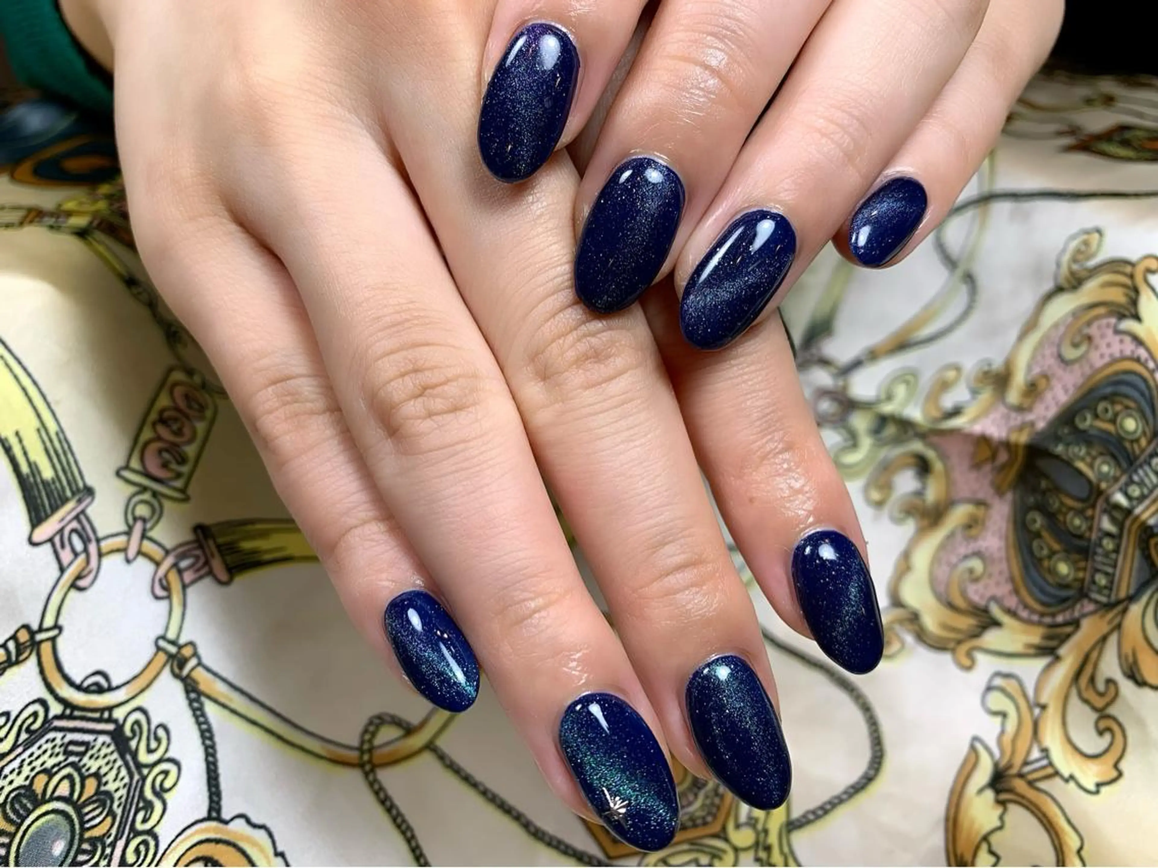 ネイル マグネットネイル Nail Salon R.N アールドットエヌ所属・R.N アールドットエヌのネイルデザイン