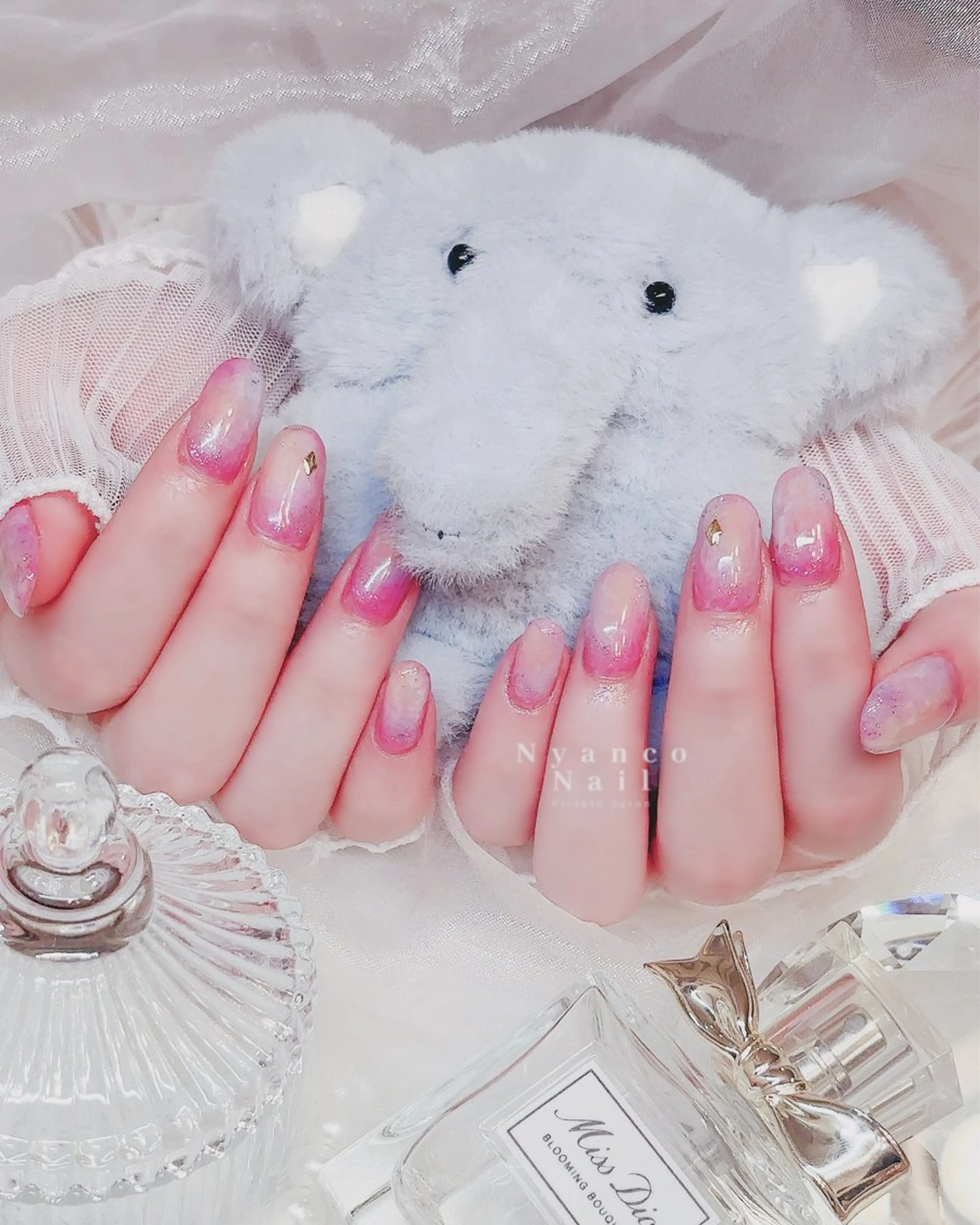 ネイル ジェルネイル 氷ネイル・うるうるネイル キラキラネイル ピンク シンプルネイル Nyanco Nailのネイルデザイン
