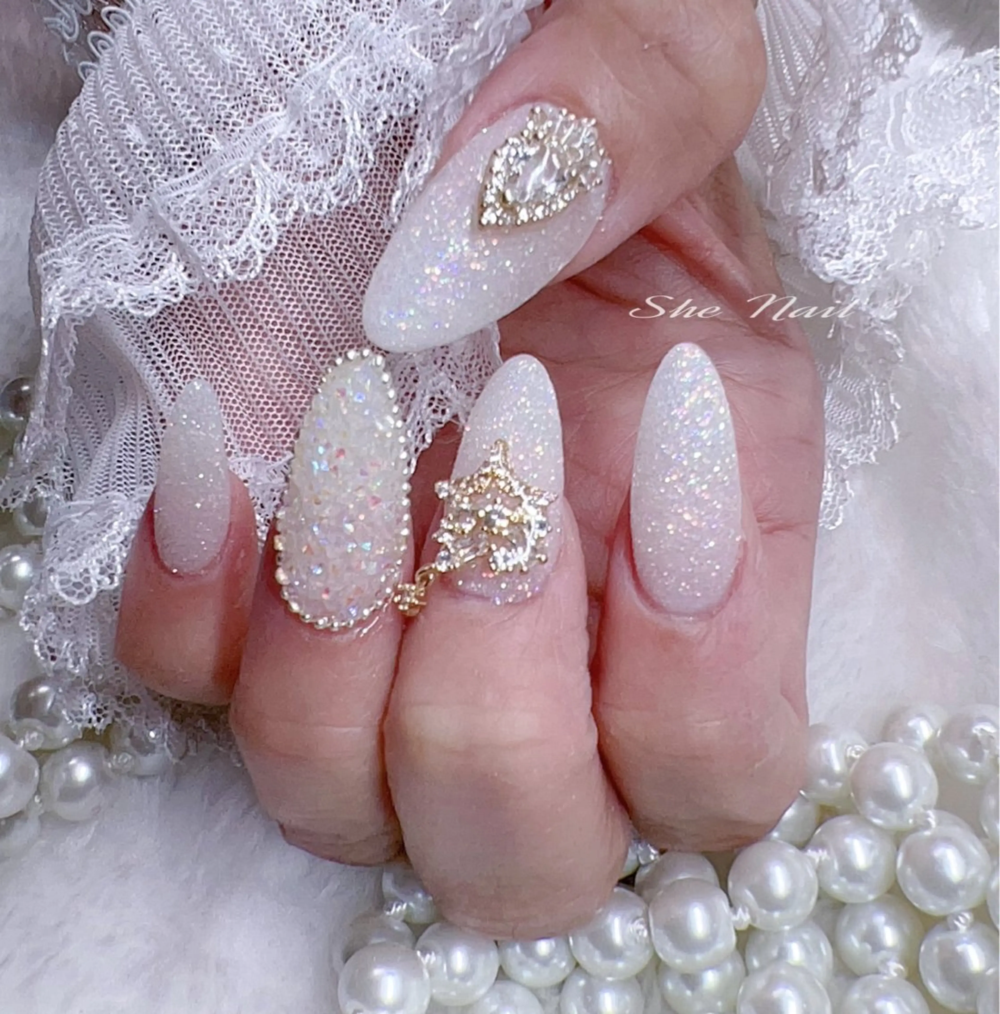 ネイル チークネイル 長さ出し フレンチネイル ハート キラキラネイル ハンドネイル She   Nail所属・ISA_ BELLAのネイルデザイン