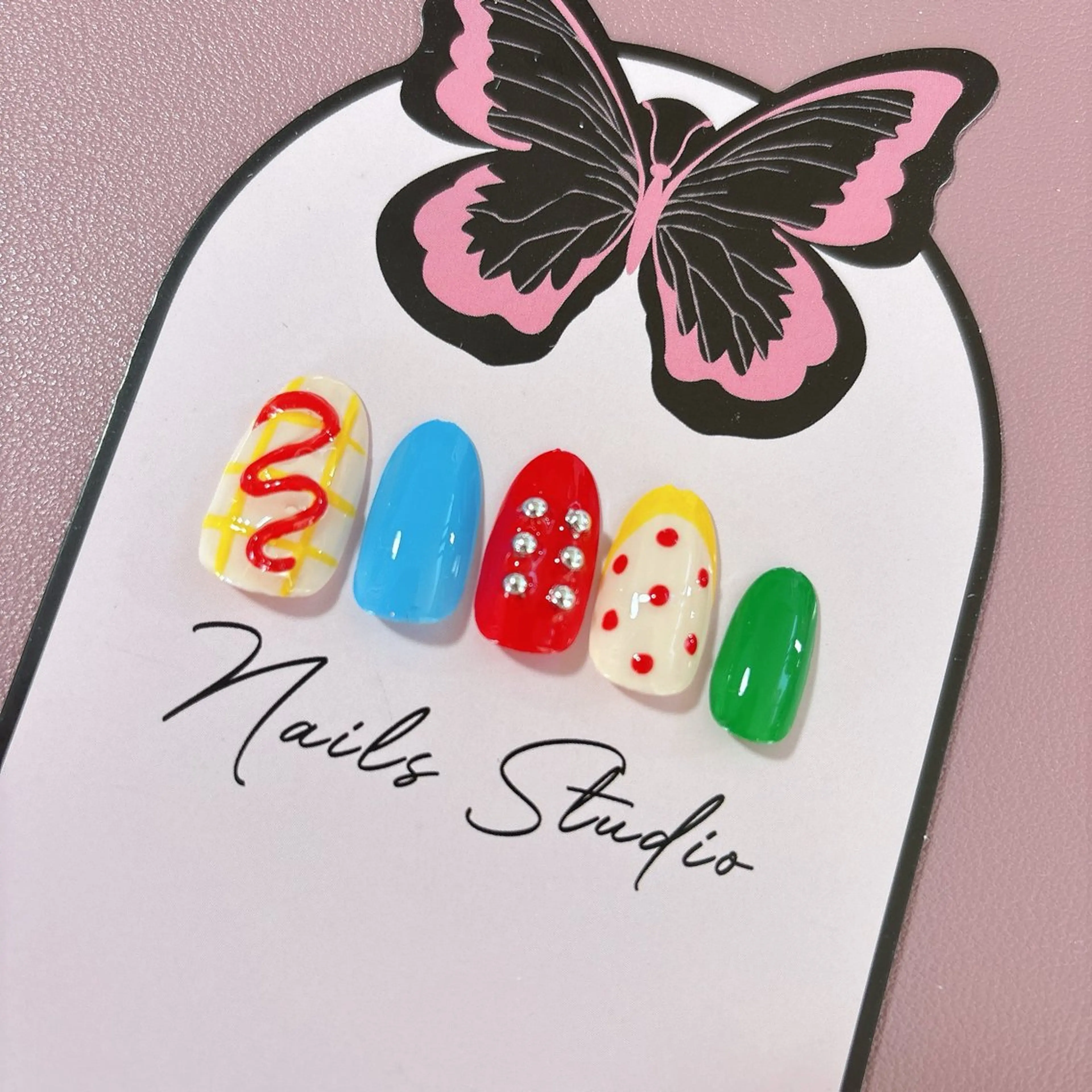 ネイル MignonReve所属・MignonReve 🎀Sayaのネイルデザイン