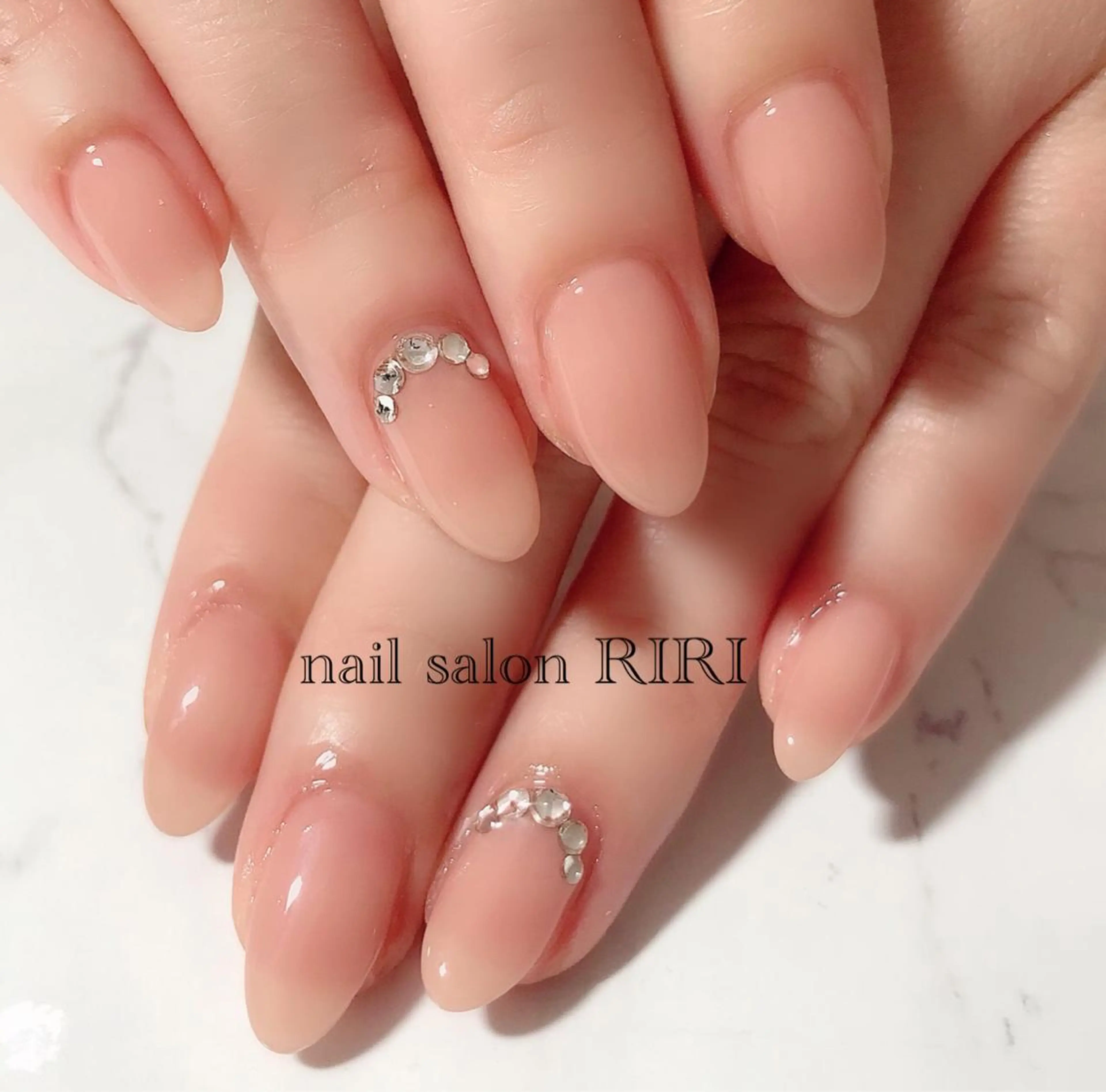 ネイル アートネイル ストーンネイル private  nail  salon RIRI所属・RIRI リリのネイルデザイン