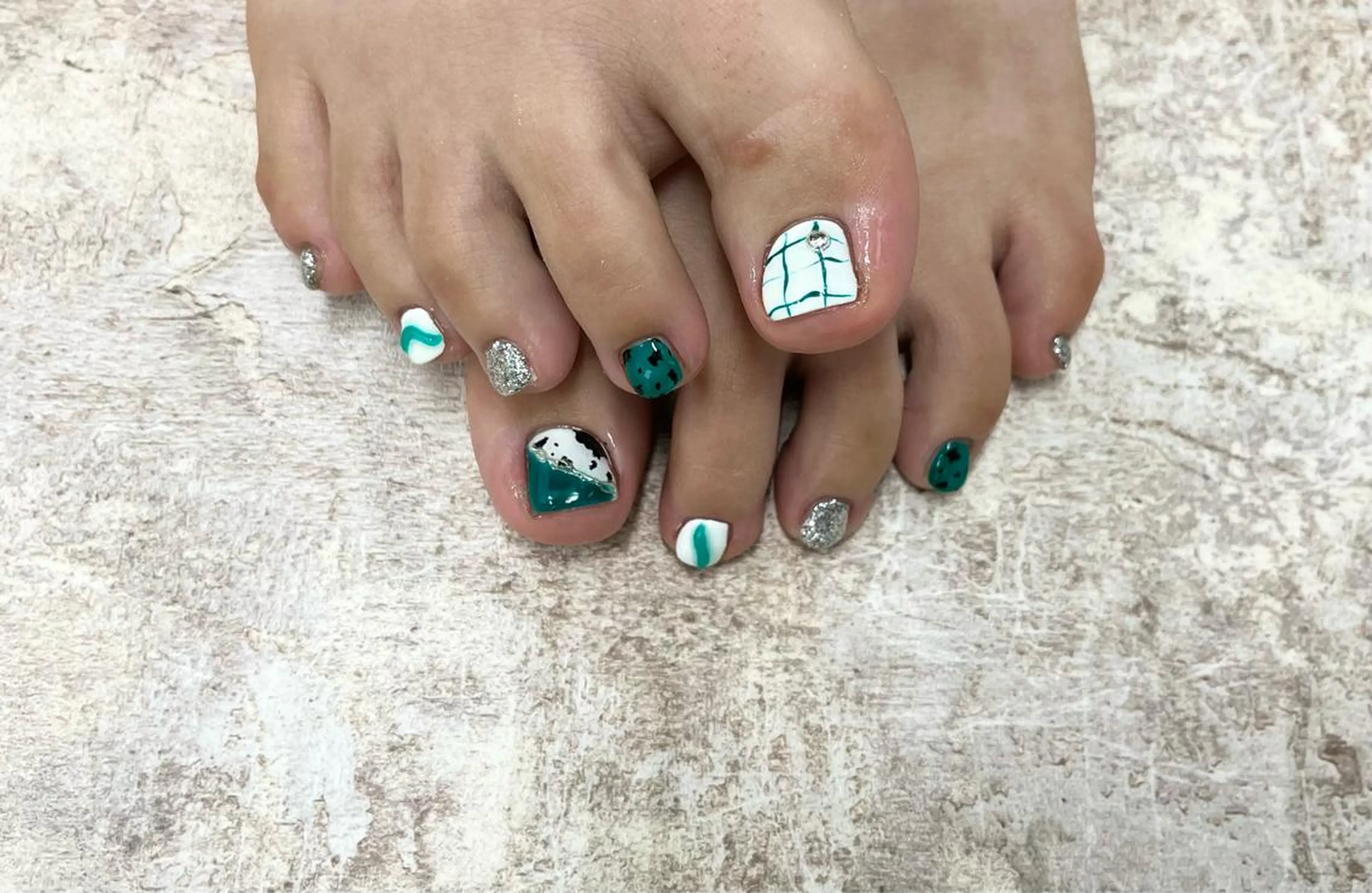 ネイル Basic町田本店 Suzunaのネイルデザイン