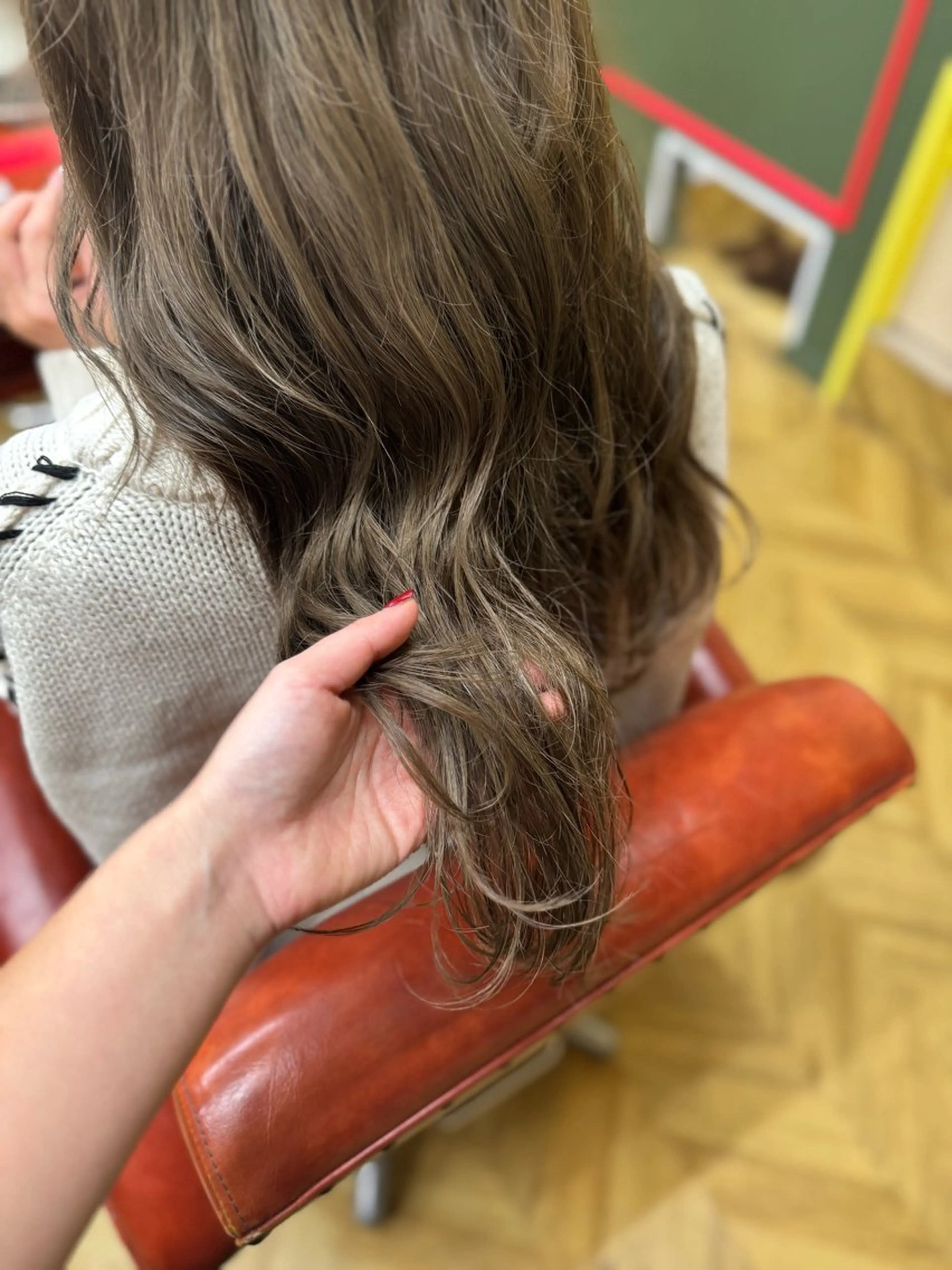 ロング ヘアカラー cureK所属・米倉 麻衣のヘアスタイル