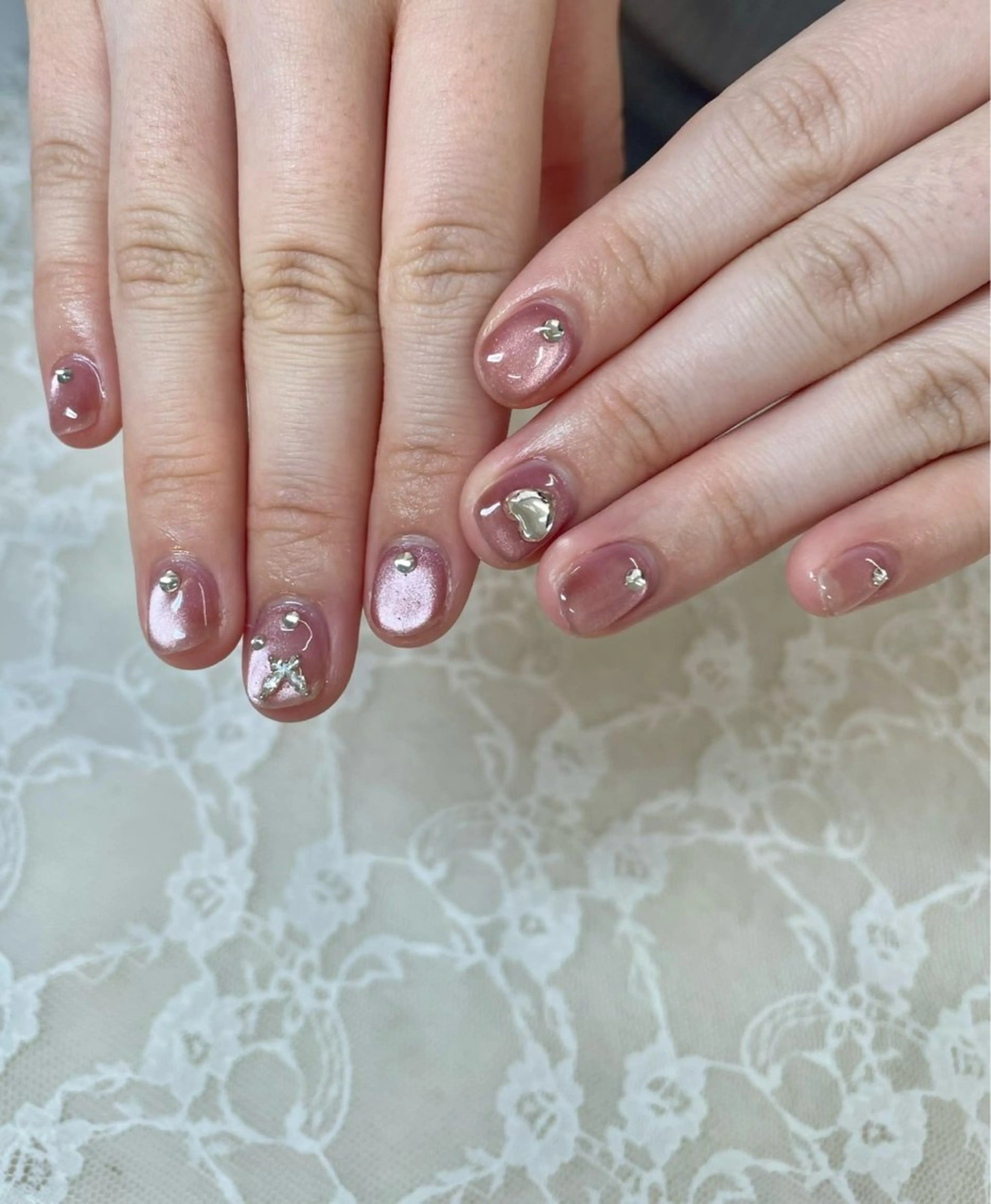 ネイル ピンク ストーンネイル ワンホンネイル ハンドネイル ハンドケア 心斎橋Salon Epokkuのネイルデザイン