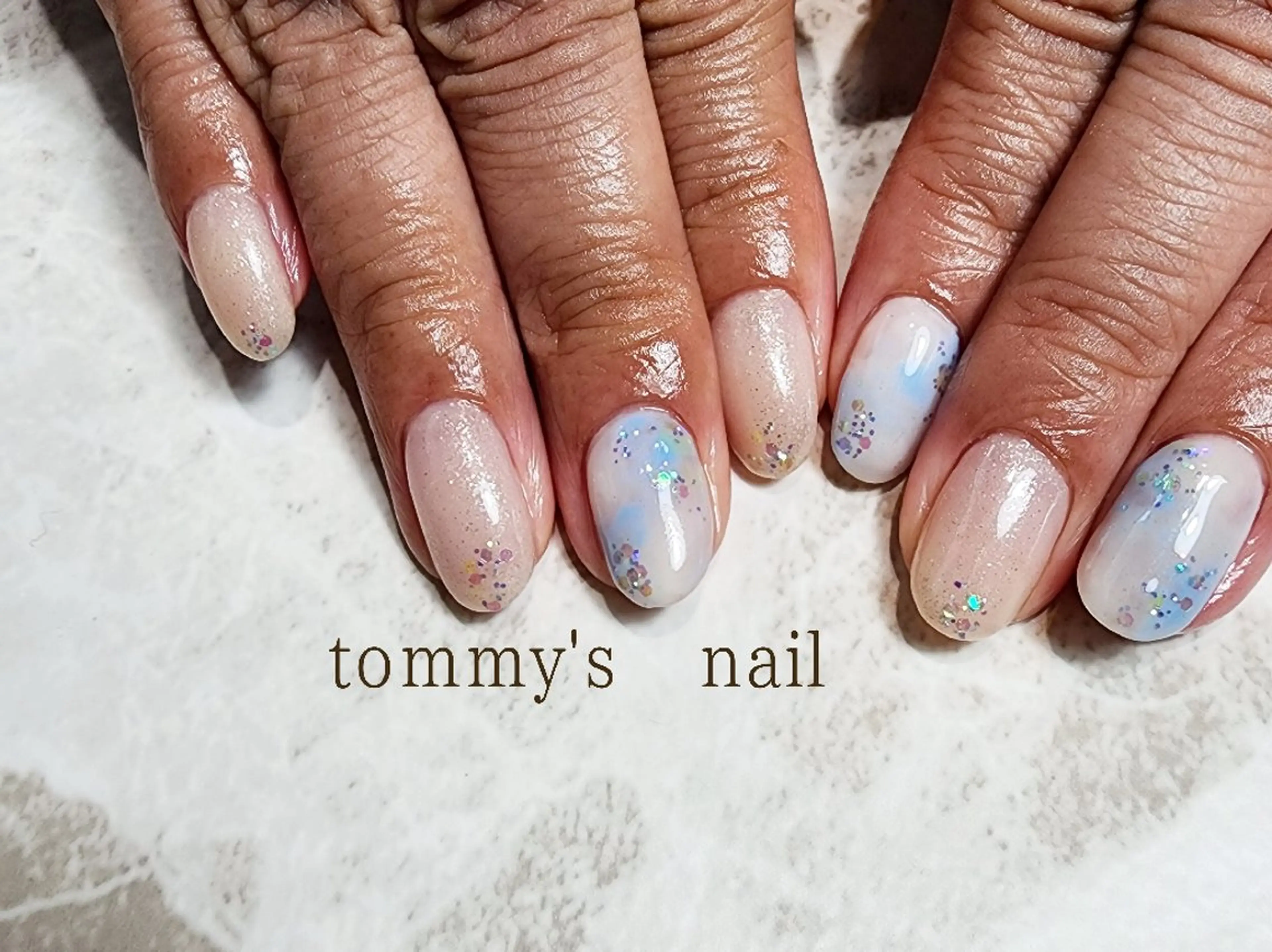 ネイル ジェルネイル グラデーション ラメ(グリッター) ラメグラデーション ミラーネイル フットネイル tommy's nail所属・福岡/若よもぎ蒸し 全身美容が叶うサロンのネイルデザイン