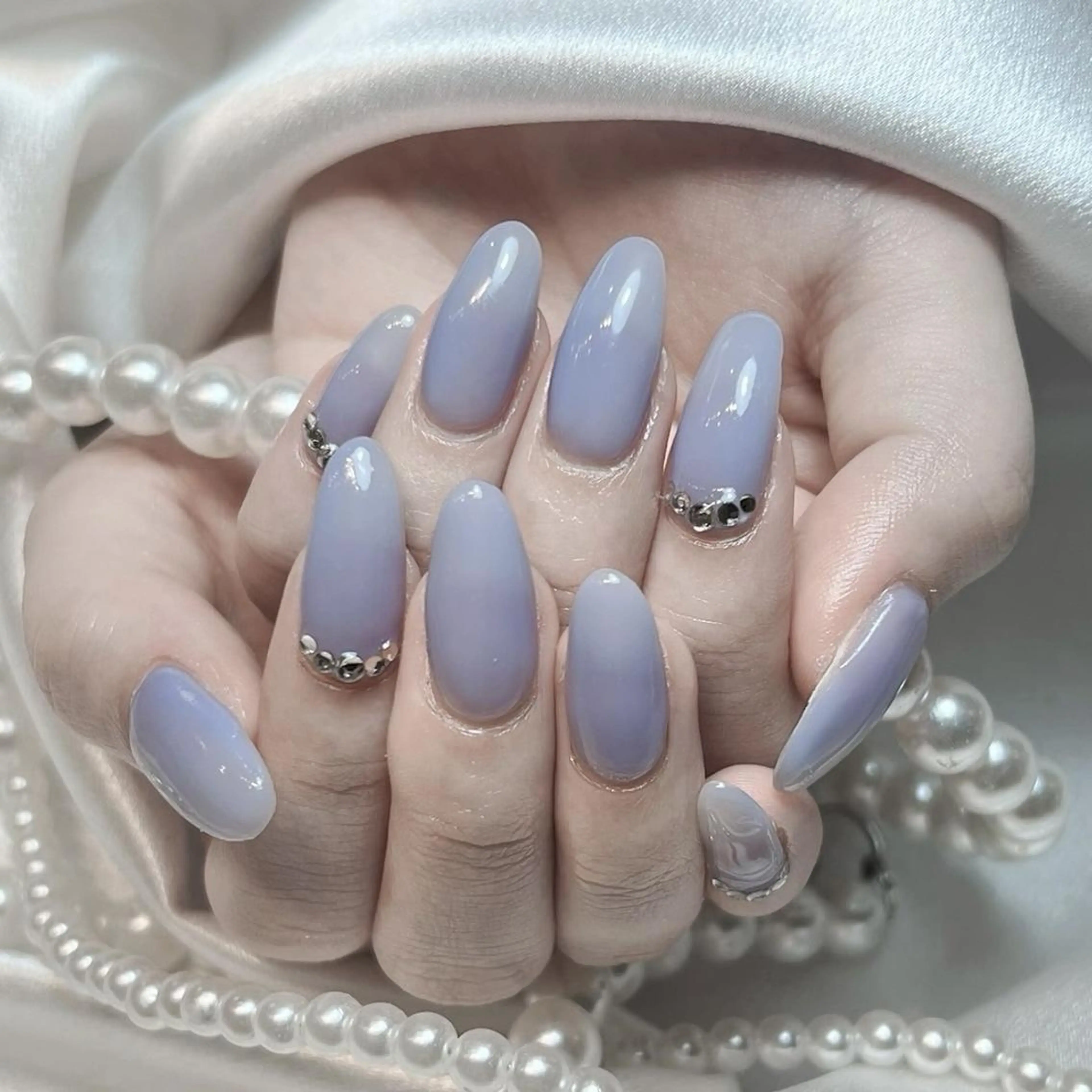 ネイル RAFFINE 月🦋🩵のネイルデザイン