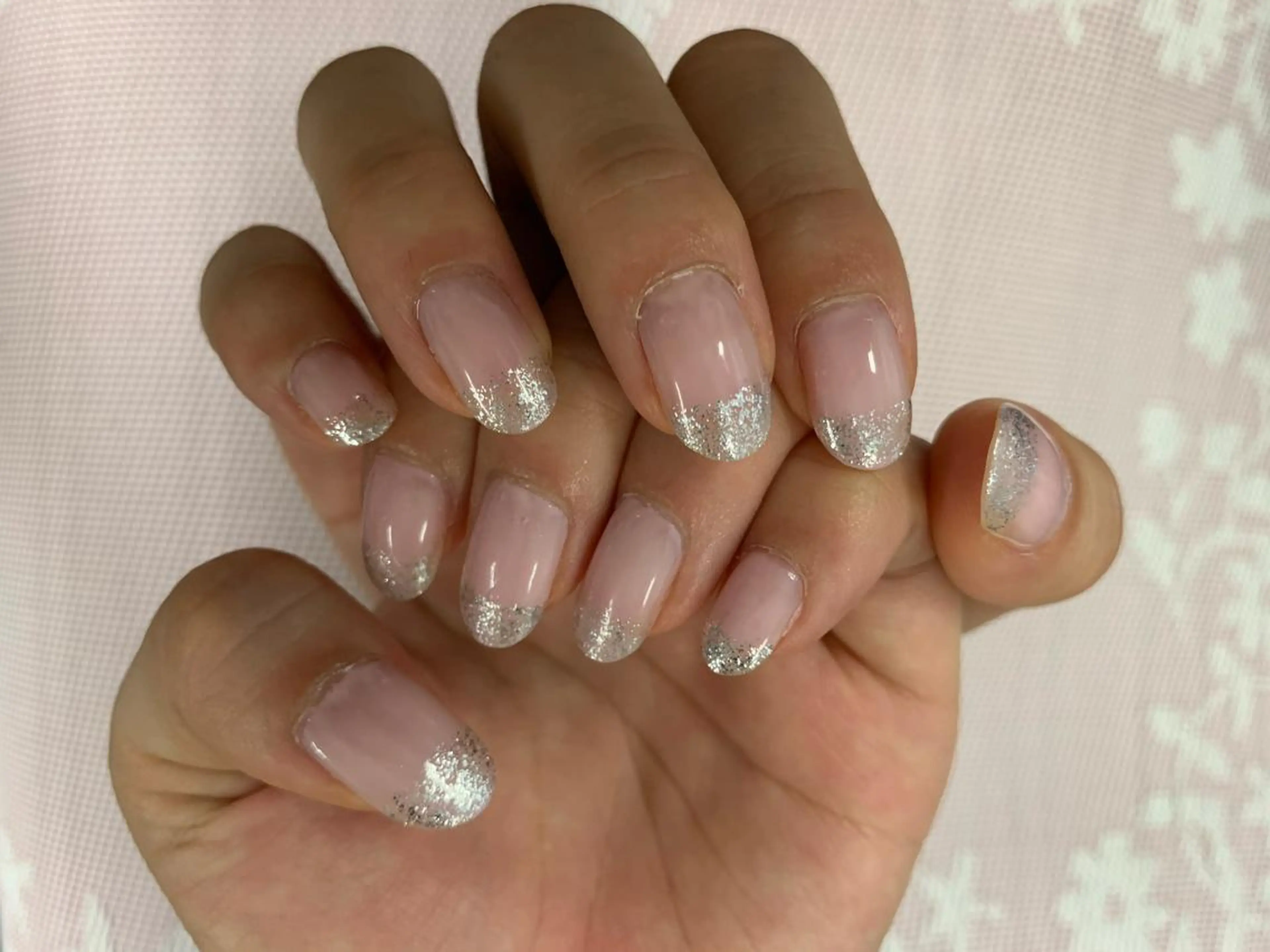 先端ラメオフ込み（オフ無は−500円）　ラメで少し太めにラインを作ります。の写真