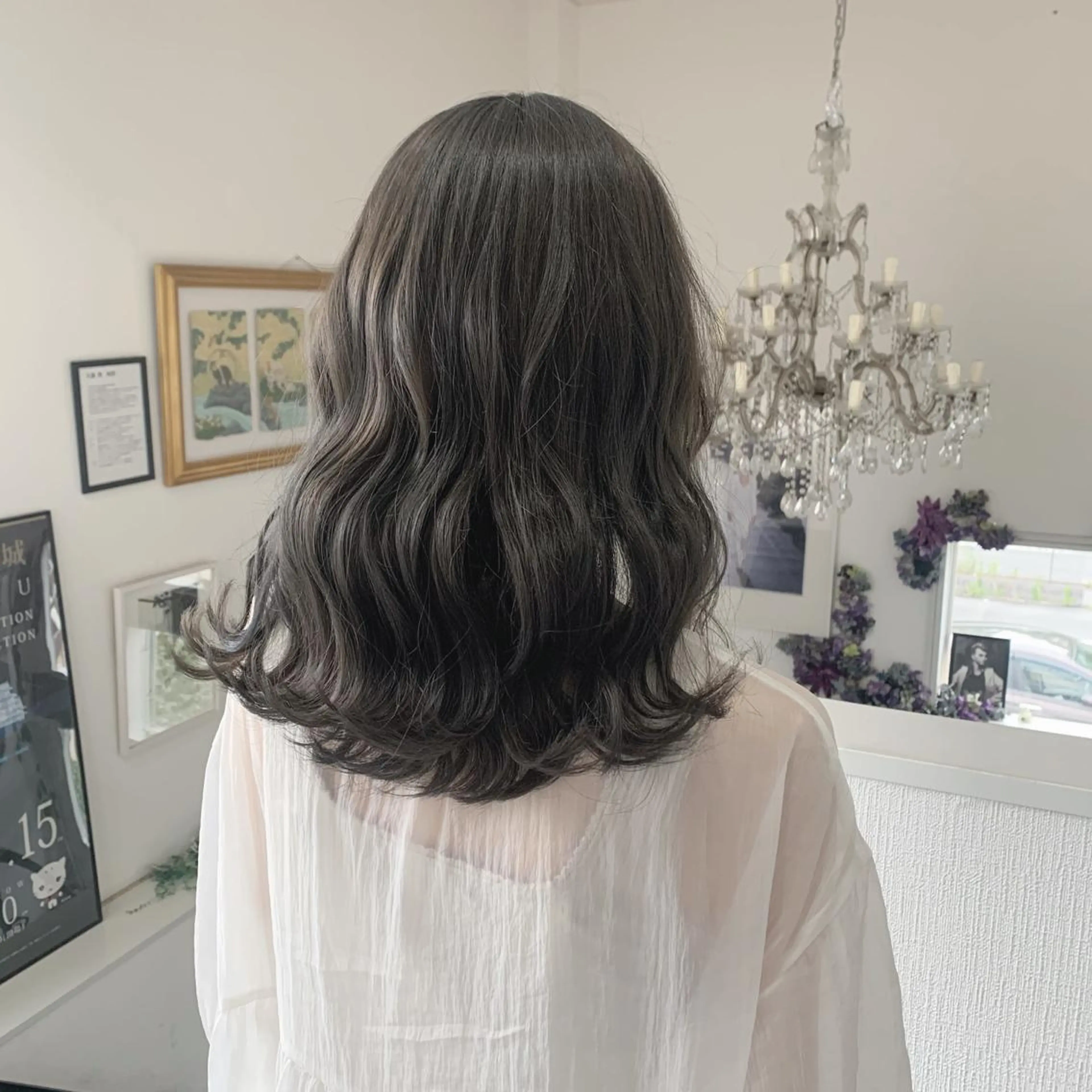 ミディアム カラー グレージュ ヘアカラー 袴田 伊代のヘアスタイル