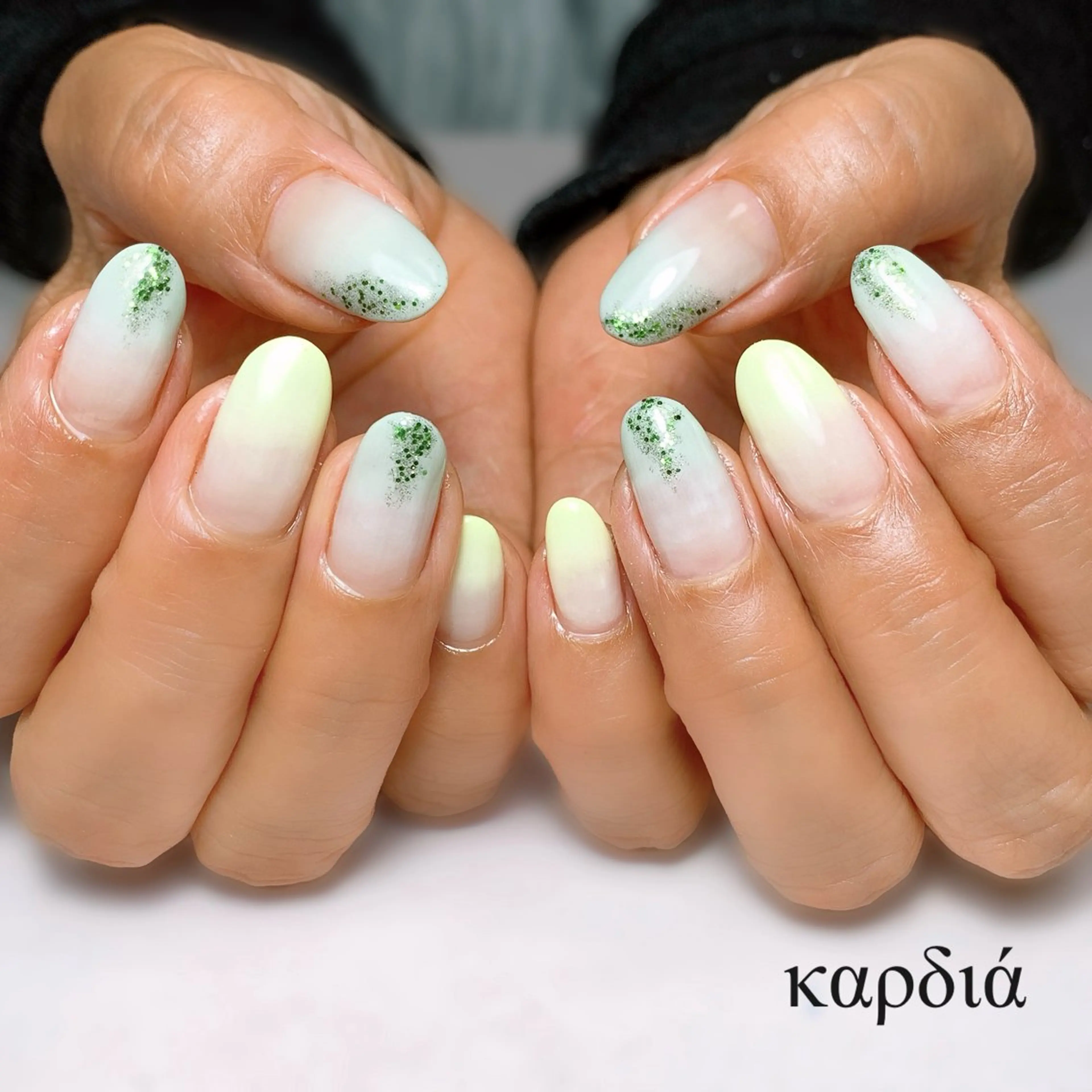 ネイル ハンドネイル καρδιά -ｶﾙﾃﾞｨｱ-のネイルデザイン