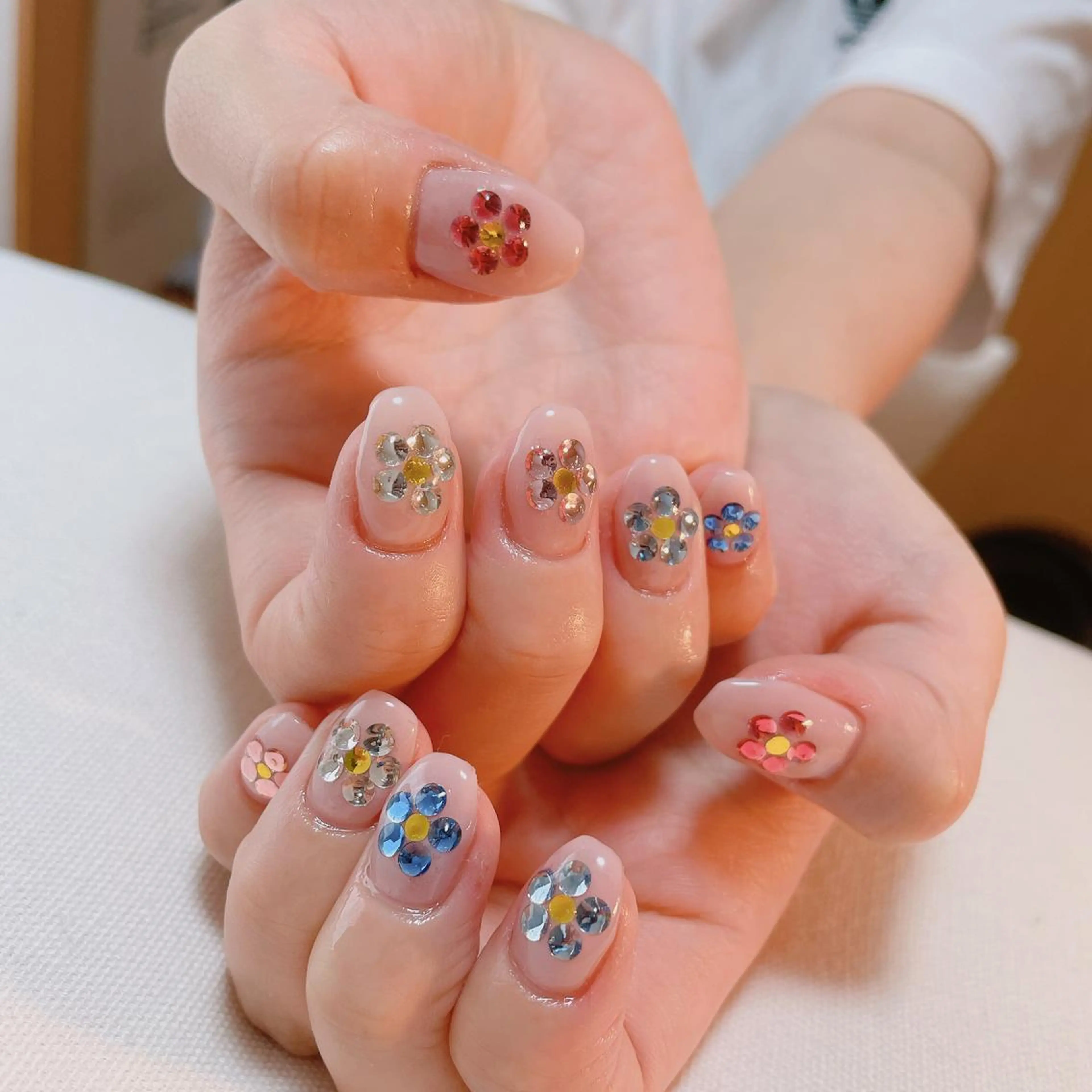 ネイル アートネイル ワンカラーネイル シンプルネイル ストーンネイル ハンドネイル nakamoto yuukaのネイルデザイン