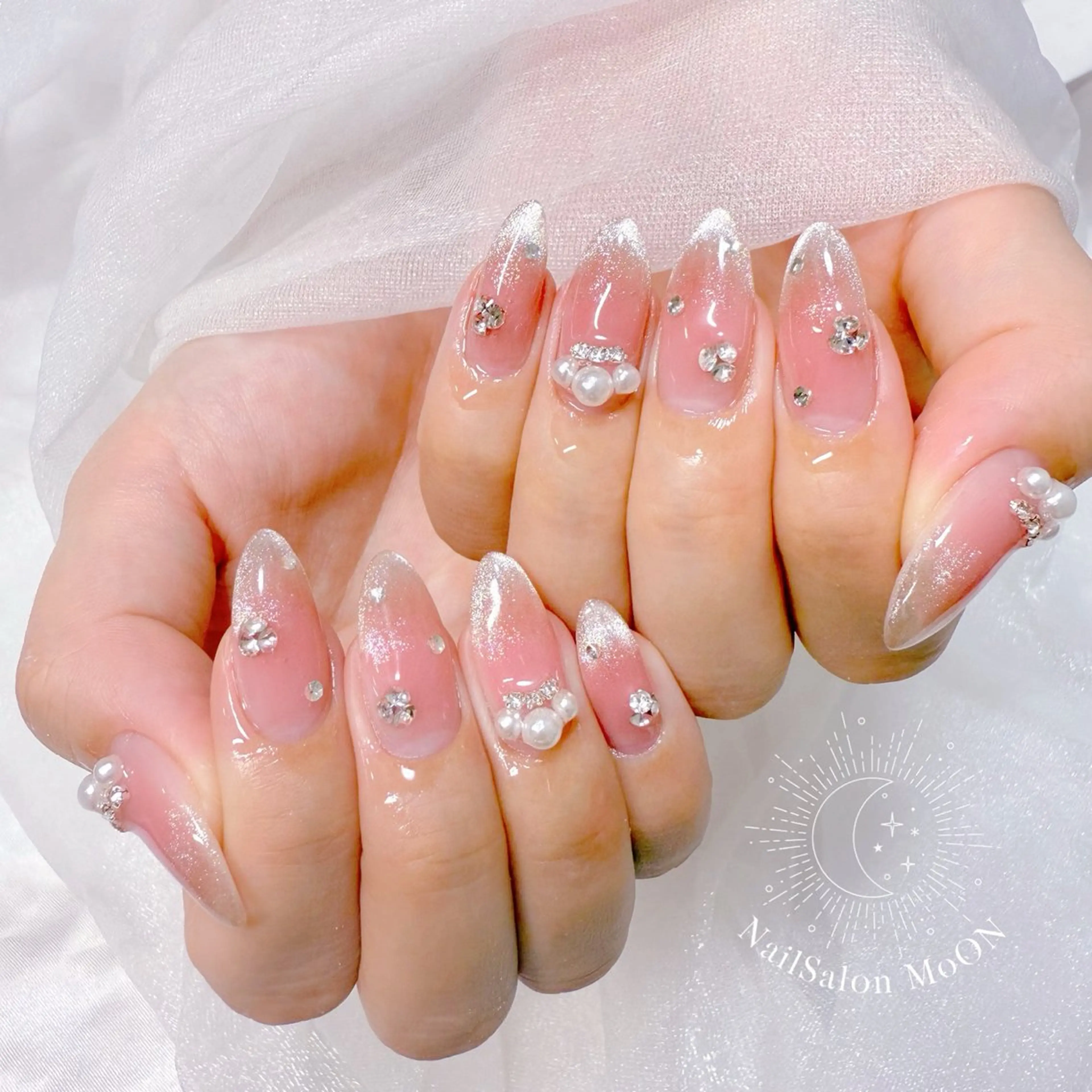 ネイル ハンドネイル ハンドケア MoON...❤︎ MeGuのネイルデザイン