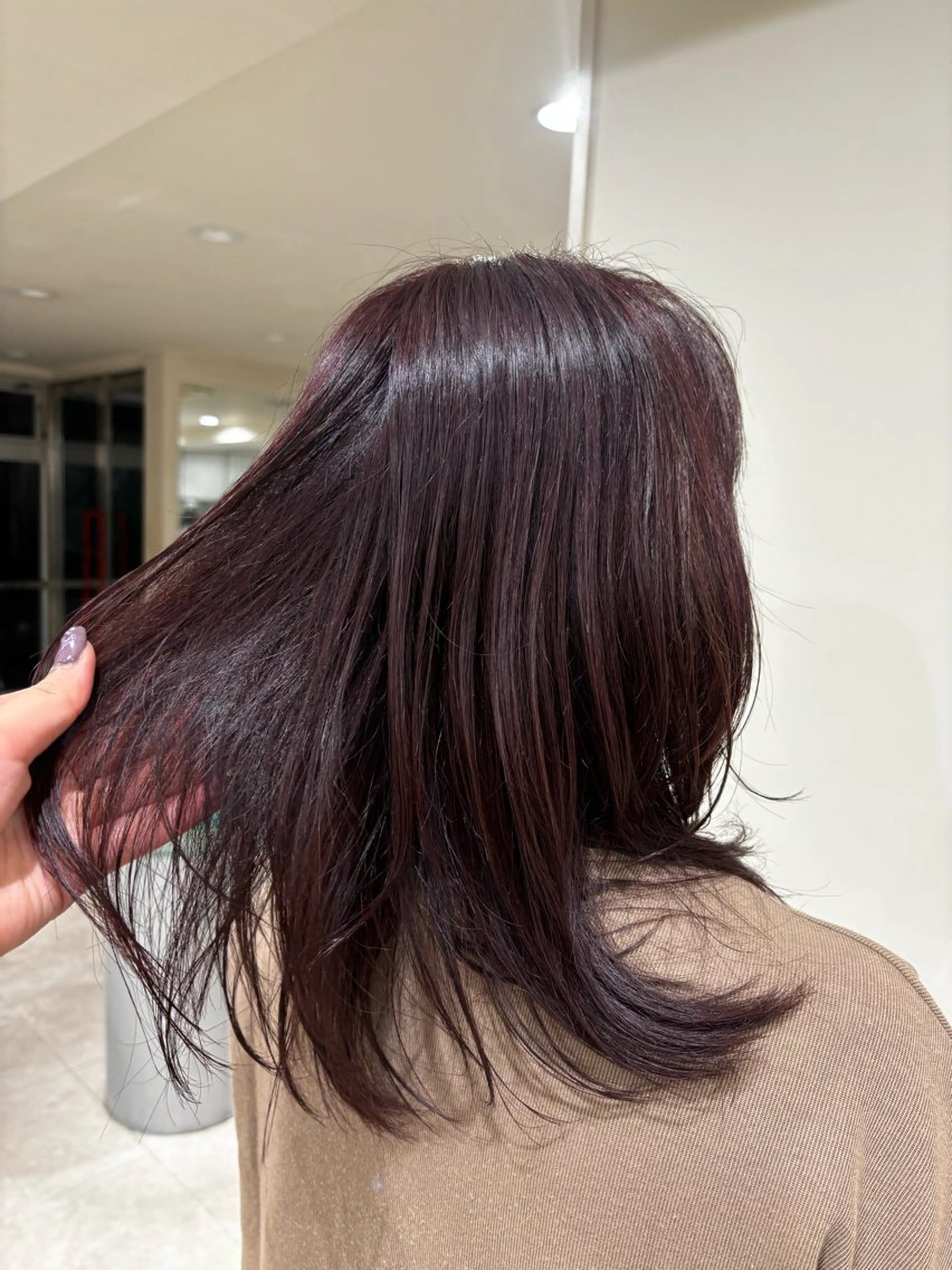 セミロング パープルカラー yoshino /ナチュラル縮毛のヘアスタイル