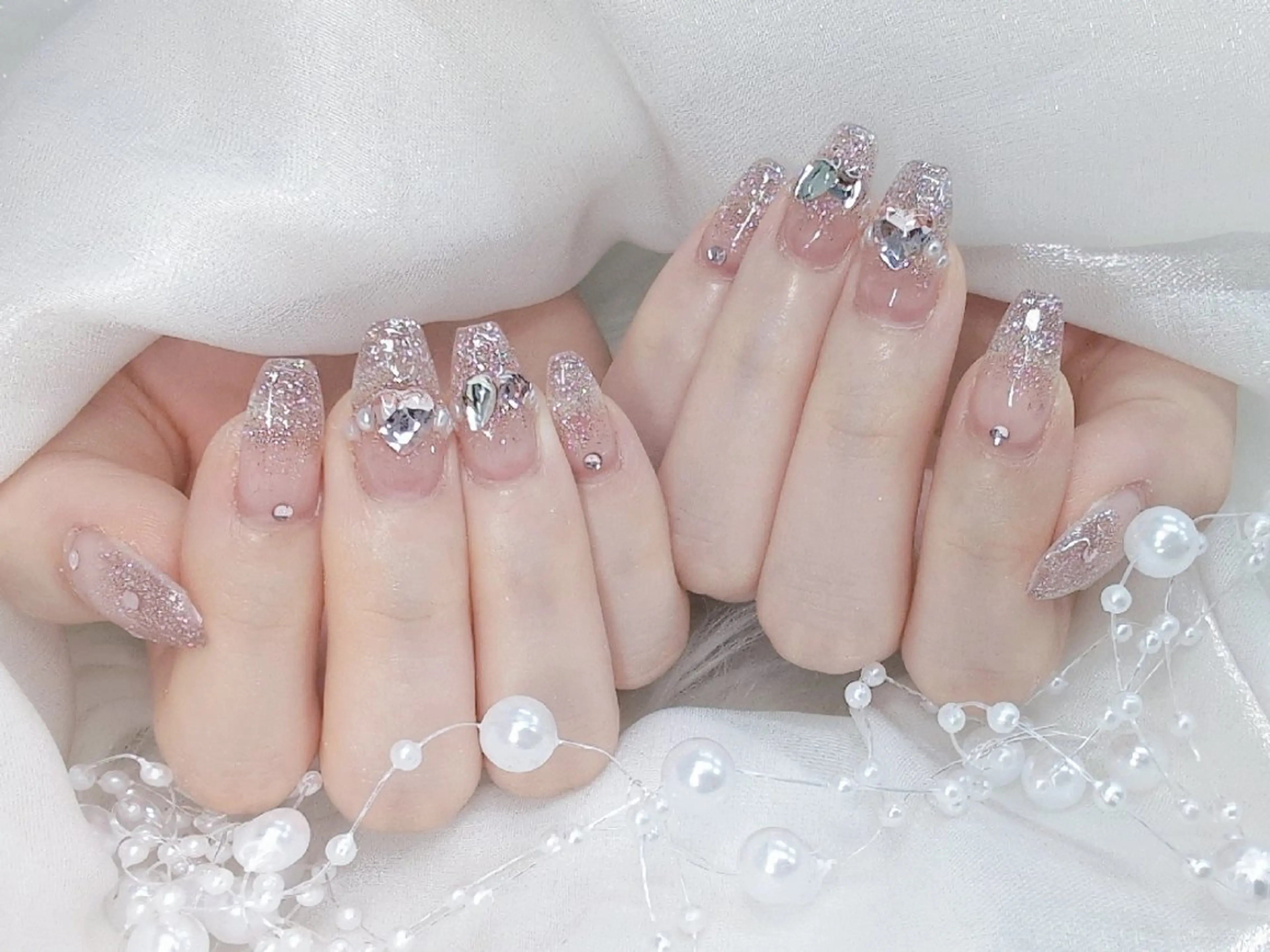 ネイル 長さ出し フラッシュネイル フレンチネイル キラキラネイル ラメ(グリッター) Chouette Nailのネイルデザイン