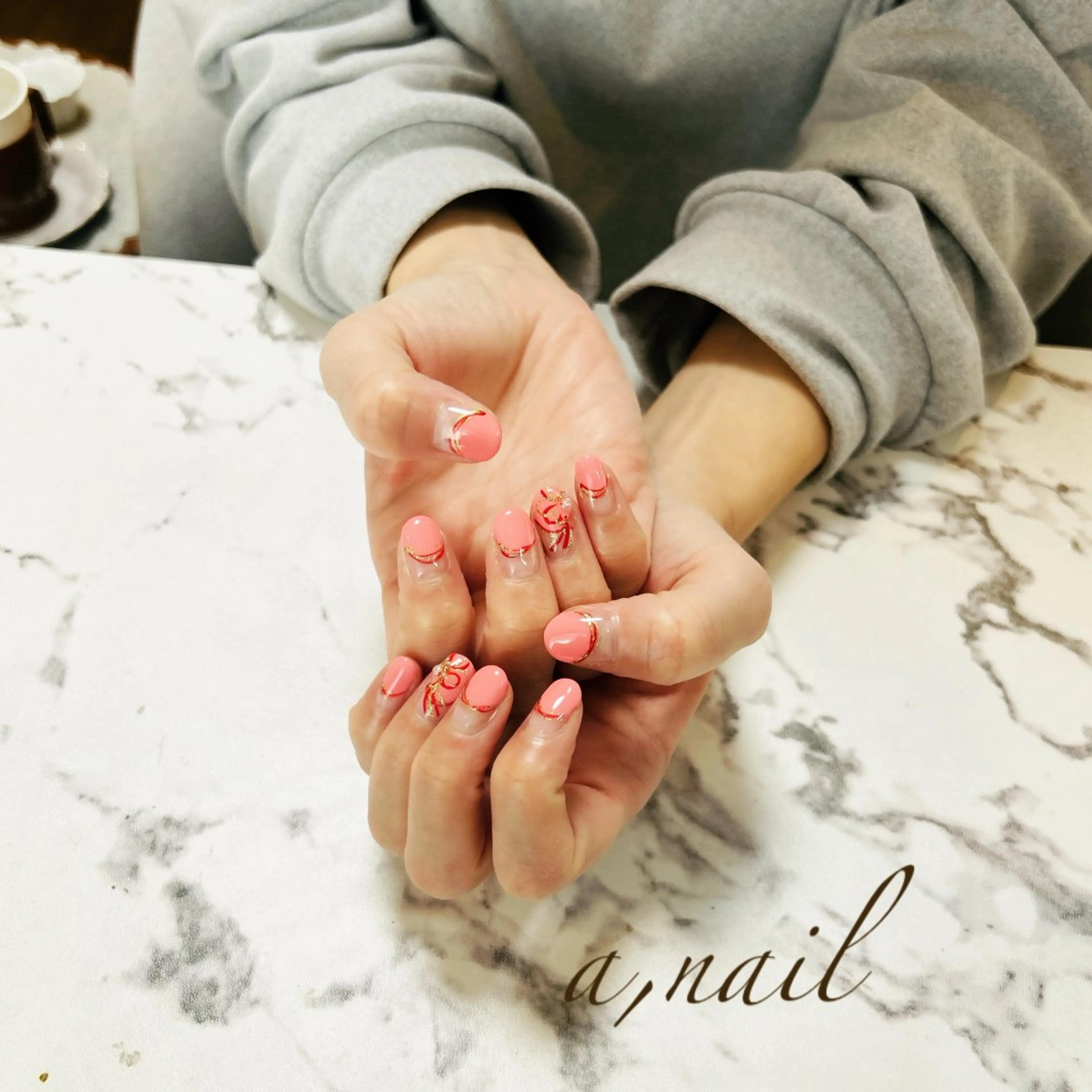 ネイル フレンチネイル キラキラネイル リボン シンプルネイル ハンドネイル ネイルサロン エーネイルのネイルデザイン