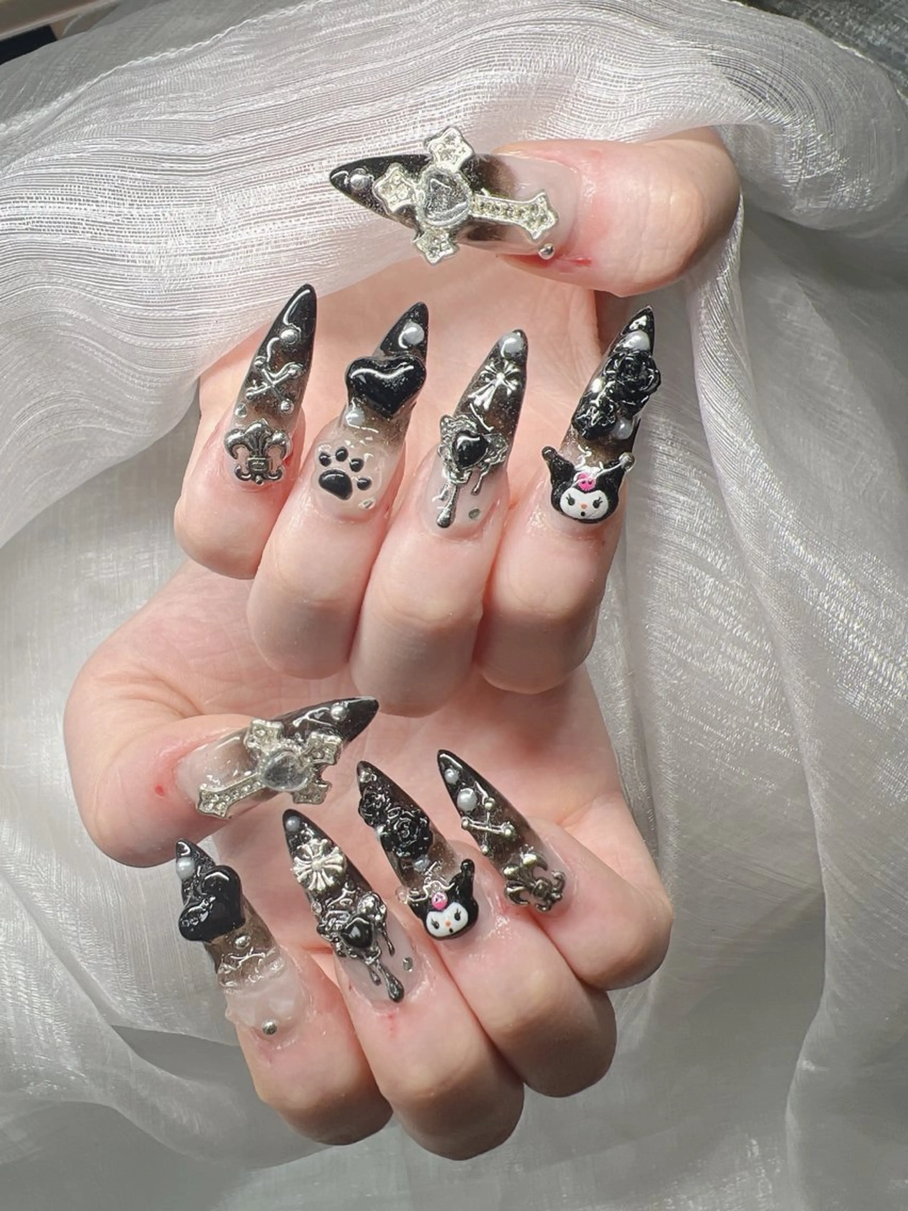 ネイル 長さ出し グラデーション 卒業式 キラキラネイル マグネットネイル ハンドネイル Lee Nailsのネイルデザイン