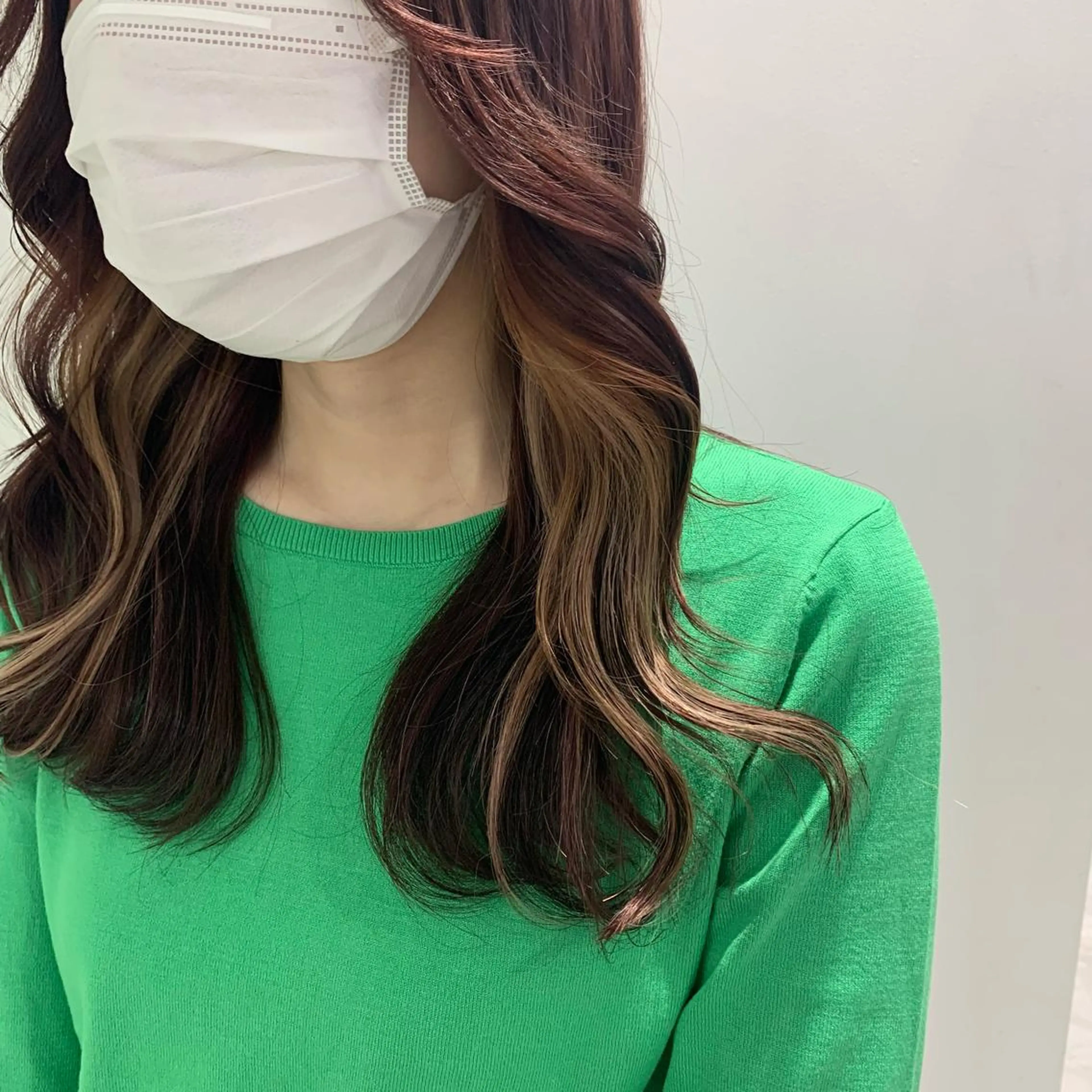 ロング カラー パーマ ヘアアレンジ メンズ キッズ ネイル マツエク・マツパ アイブロウ 🪞ハイトーン🪞 🤍waka🤍のヘアスタイル