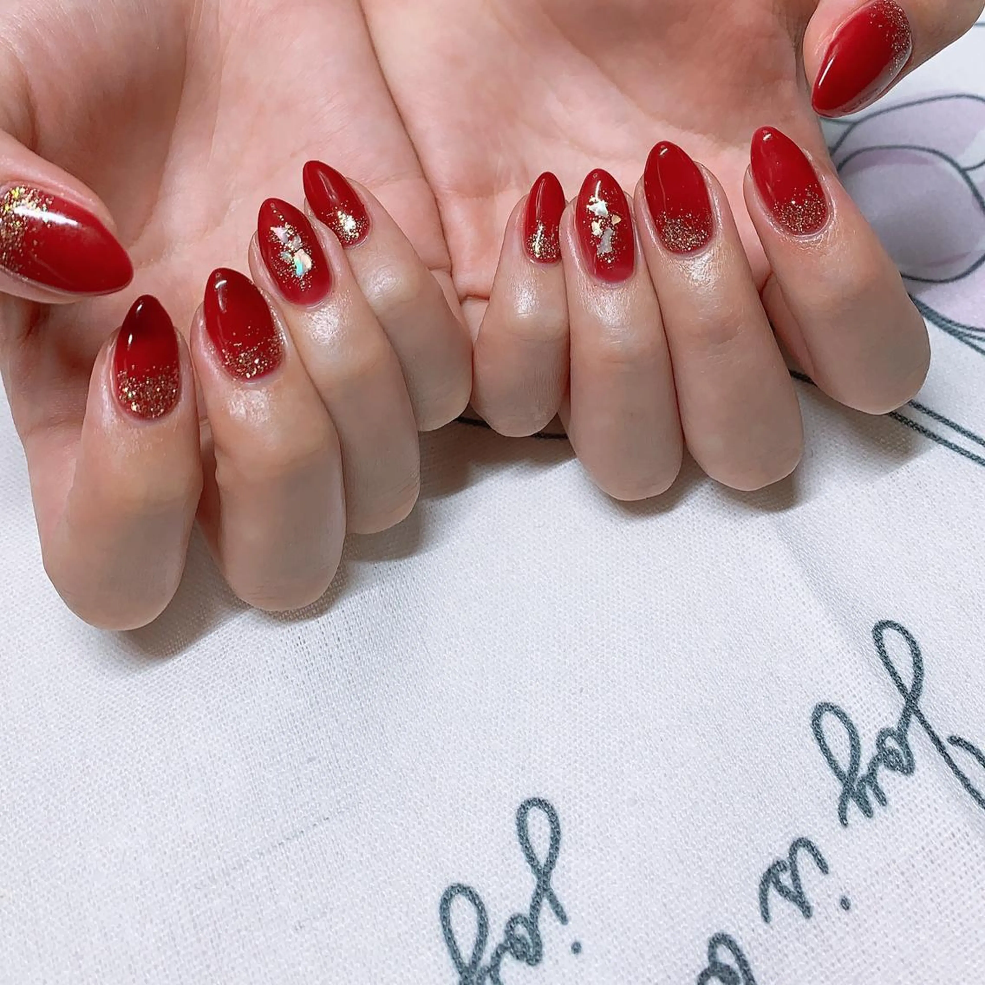 ネイル 持ち込み THECOLORS所属・近貞 莉奈のネイルデザイン