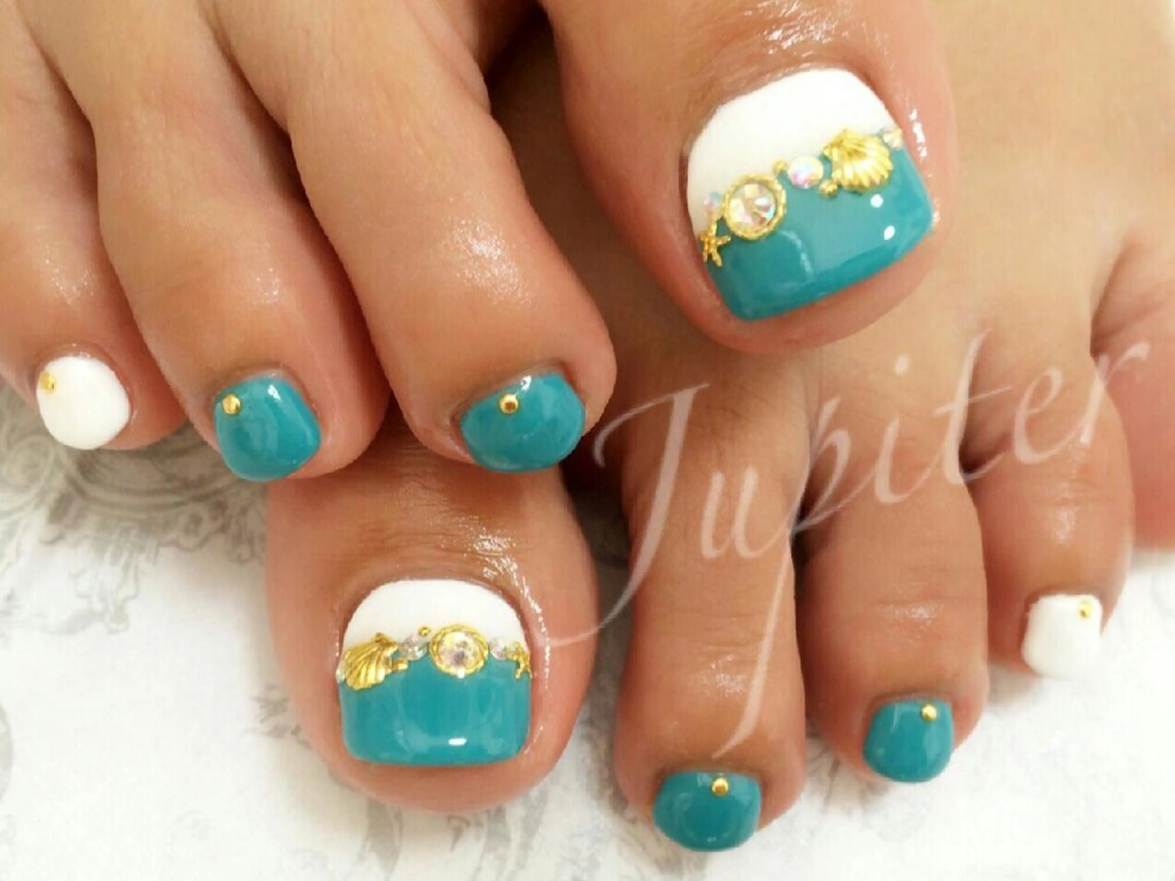 ネイル フットネイル ジェルネイル 夏ネイル フットネイル PrivateSalon Jupiter所属・Jupiter .のネイルデザイン