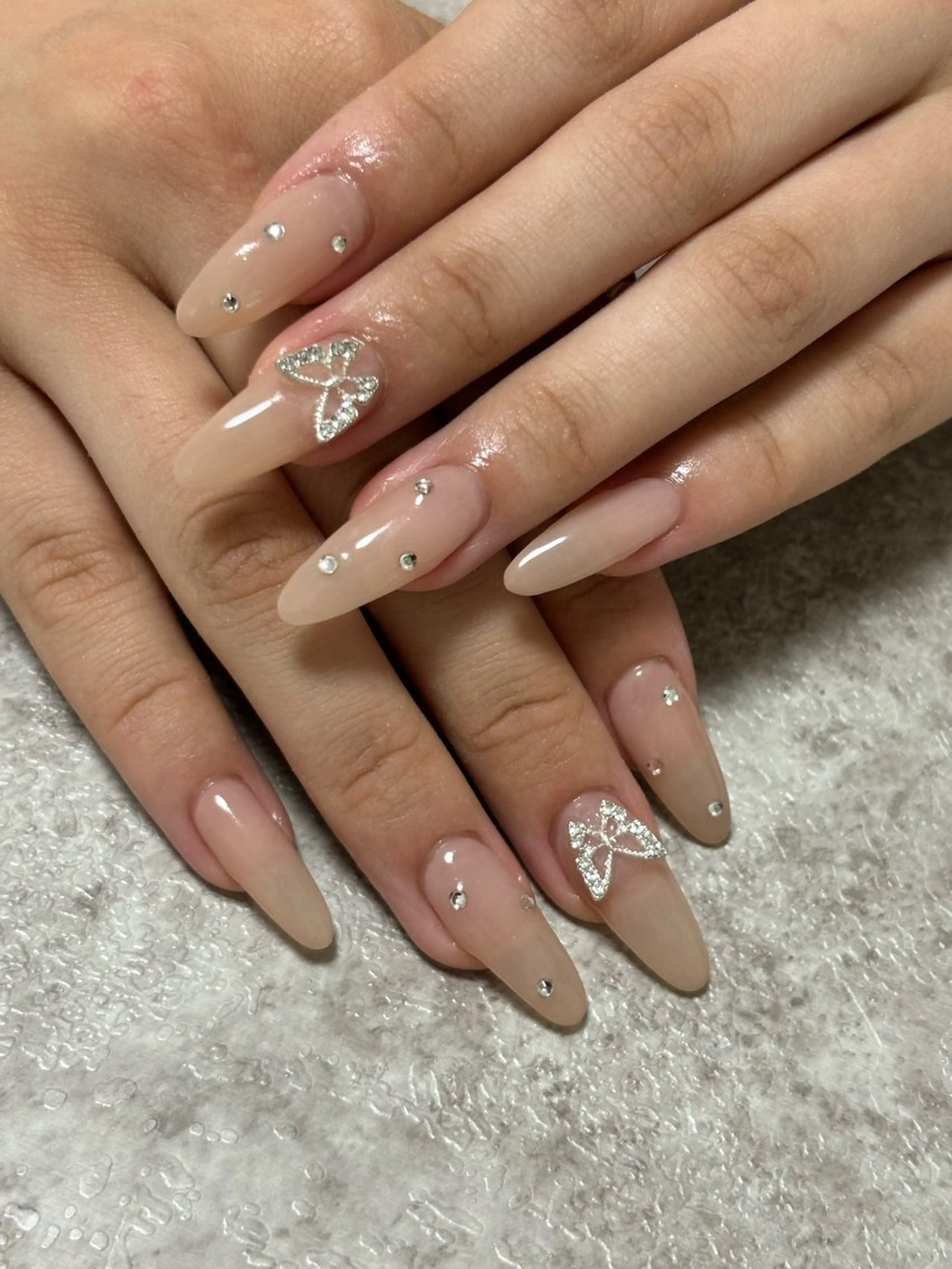 ネイル ハンドネイル 美SORA ～ｳﾞｨｿﾗ～のネイルデザイン