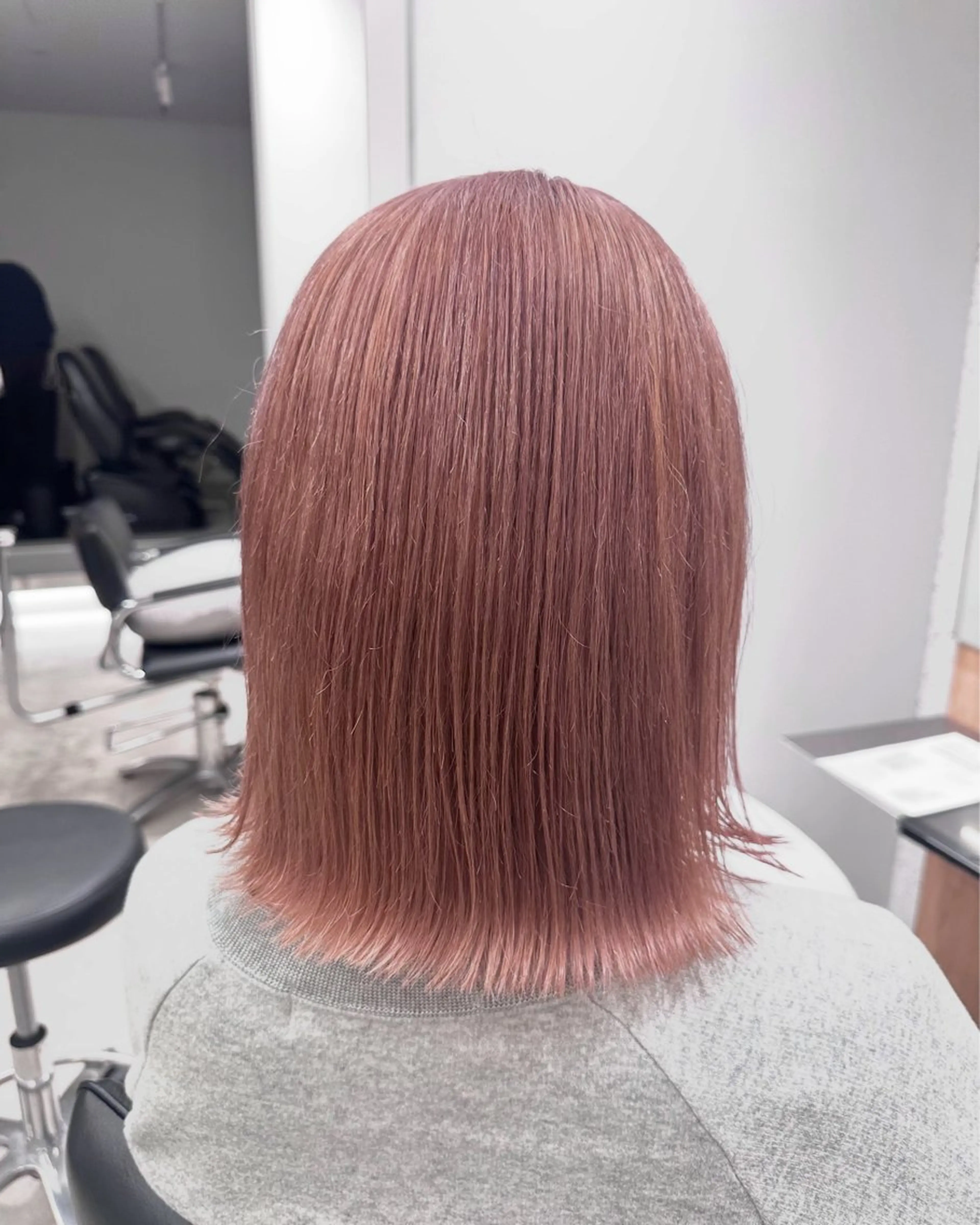 セミロング ヘアカラー GOAT_茅ヶ崎 キシ サクラのヘアスタイル