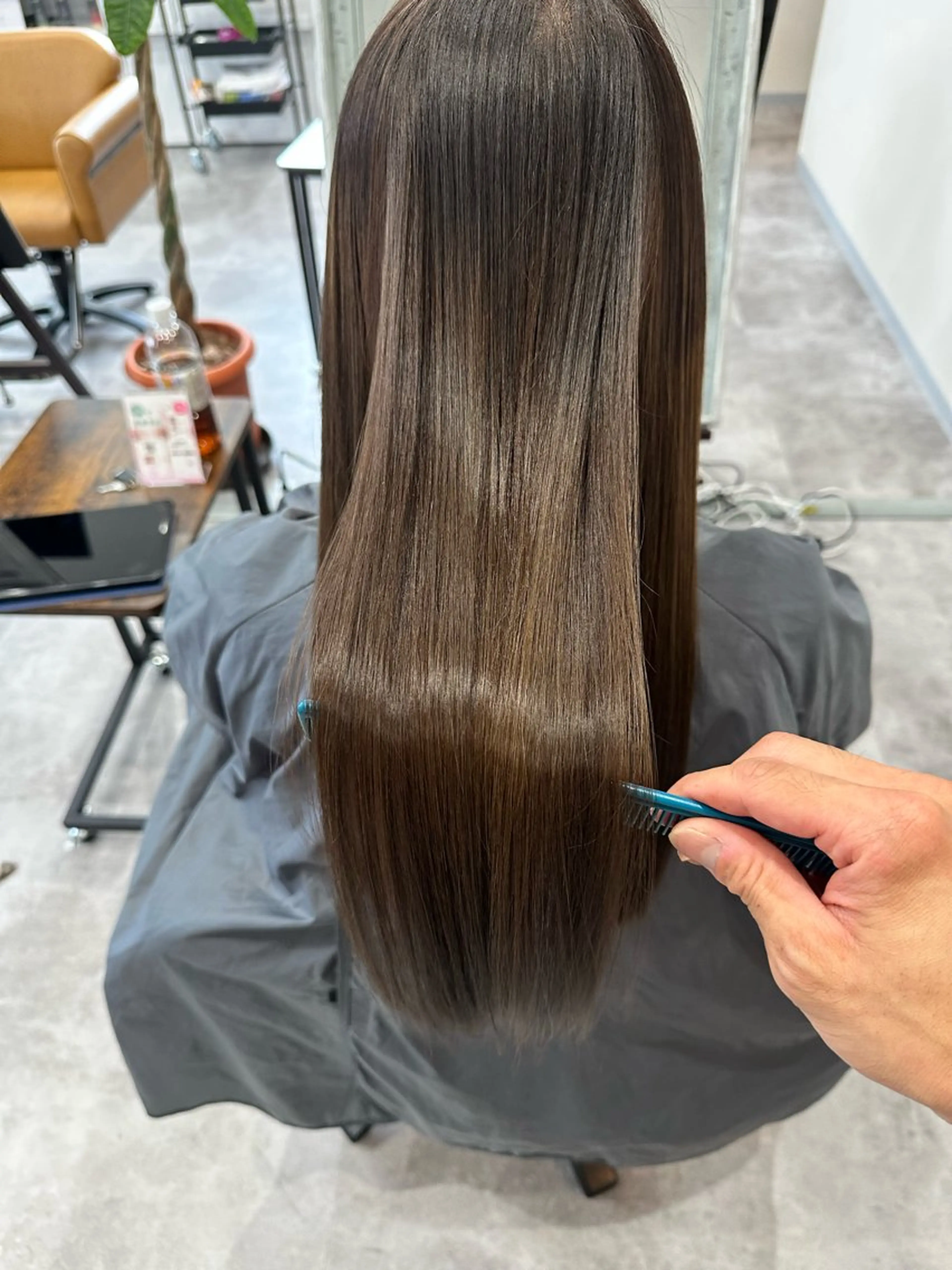 ロング 伊藤 裕貴のヘアスタイル