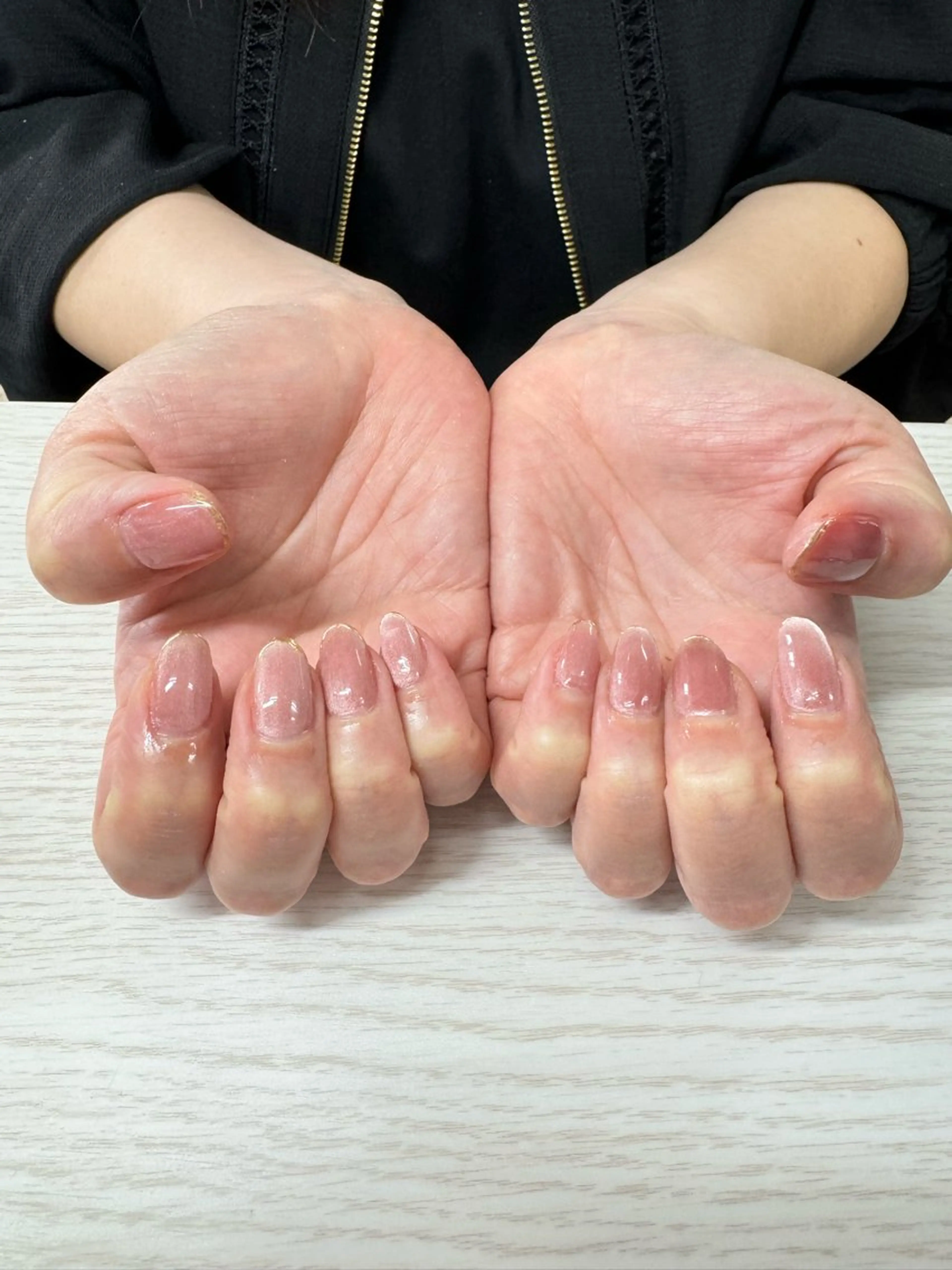 ネイル ゴールド マグネットネイル ミラーネイル VENUSBELT 杏のネイルデザイン