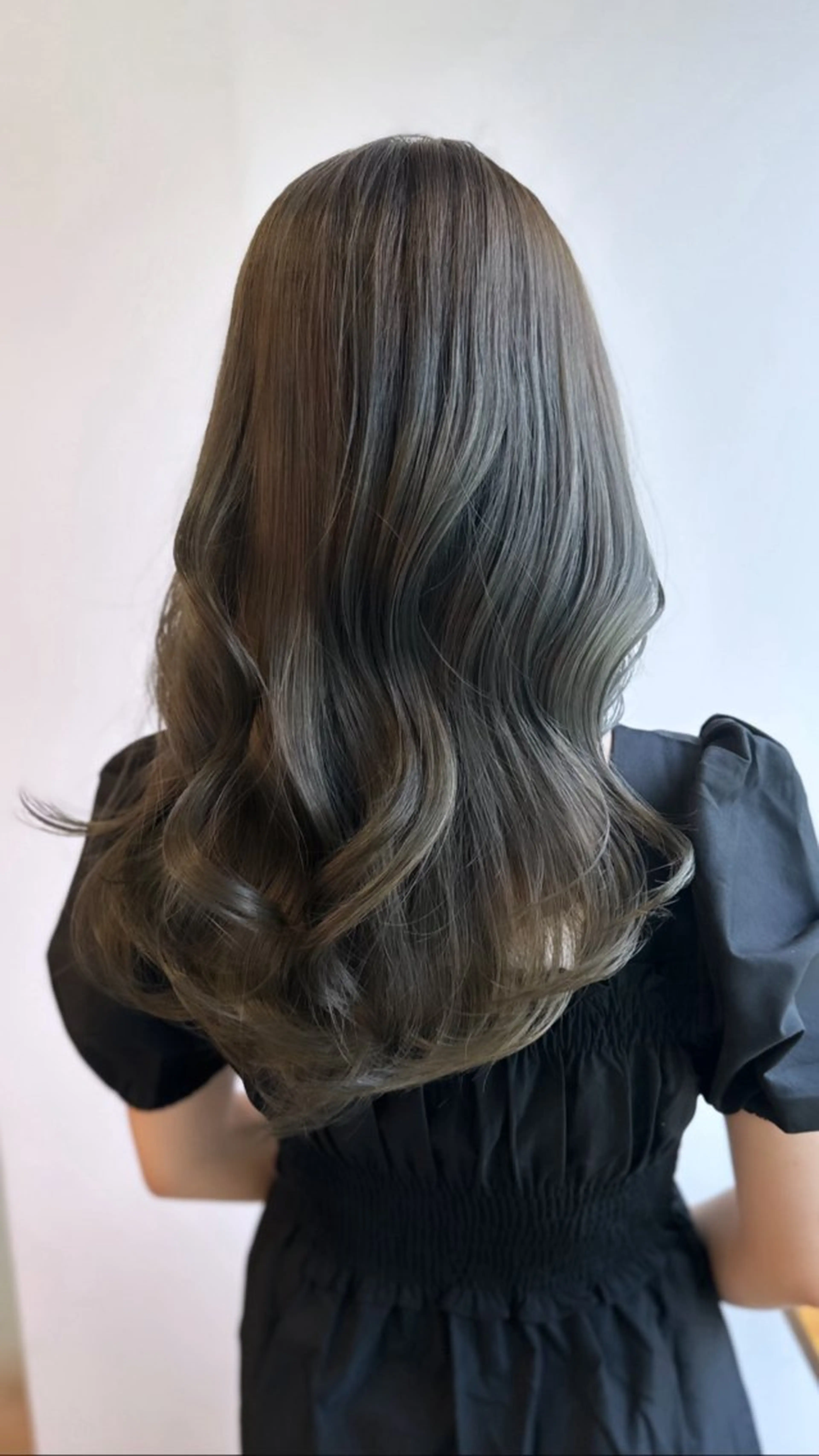 ロング カラー オリーブカラー レイヤー/グレージュ 🫧久屋🫧YURIのヘアスタイル