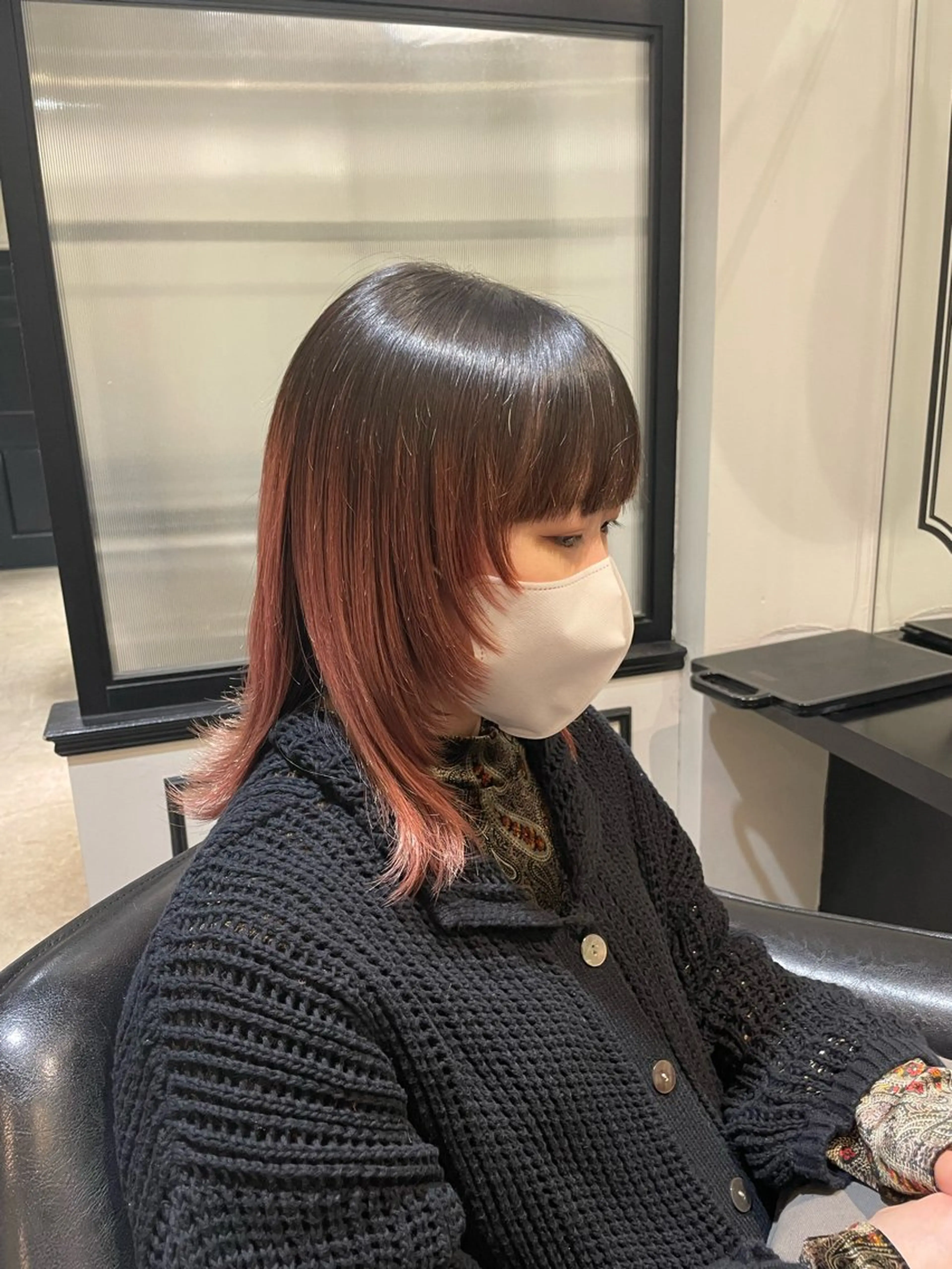 ミディアム 顔まわりレイヤー 顔周りカット レイヤーカット feliz🤍 RINAのマツエク・マツパデザイン