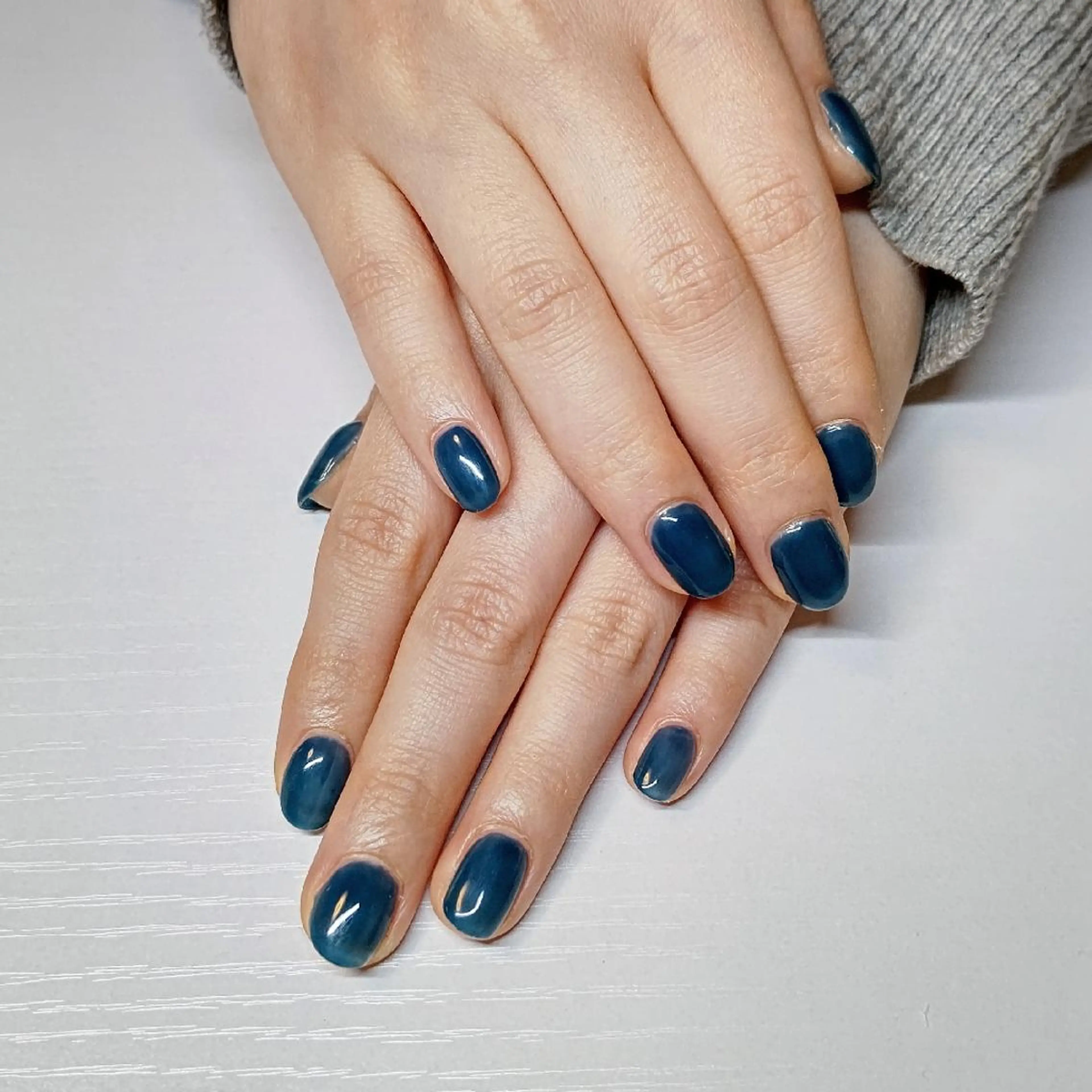 ネイル ジェルネイル ネイビー ワンカラーネイル ハンドネイル ハンドケア Éclat~エクラ~ Mizukiのネイルデザイン