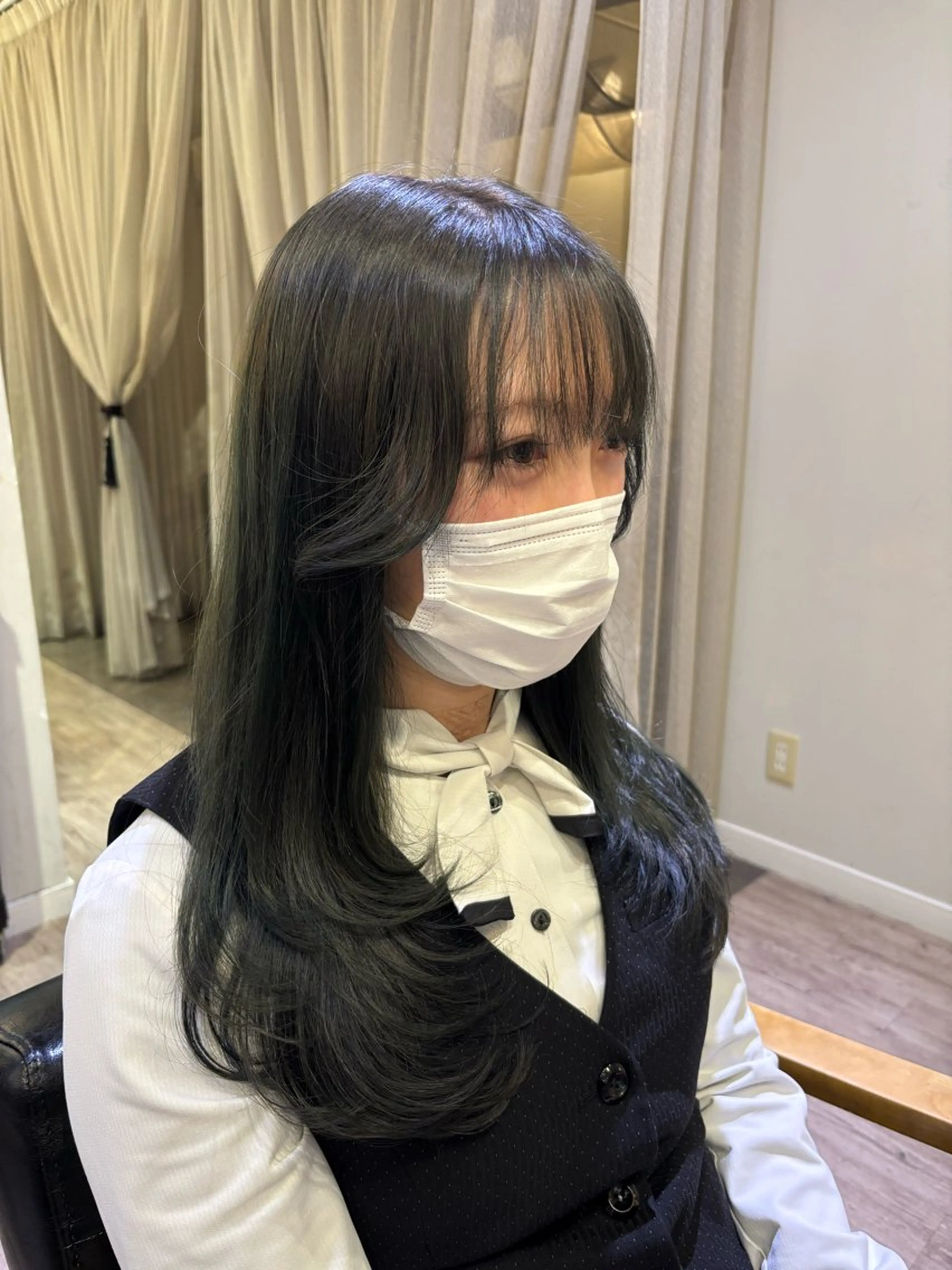 ロング カラー 顔まわりレイヤー 顔周りカット レイヤーカット カット ヘアカラー トリートメント bambi所属・杉山 晃太のヘアスタイル