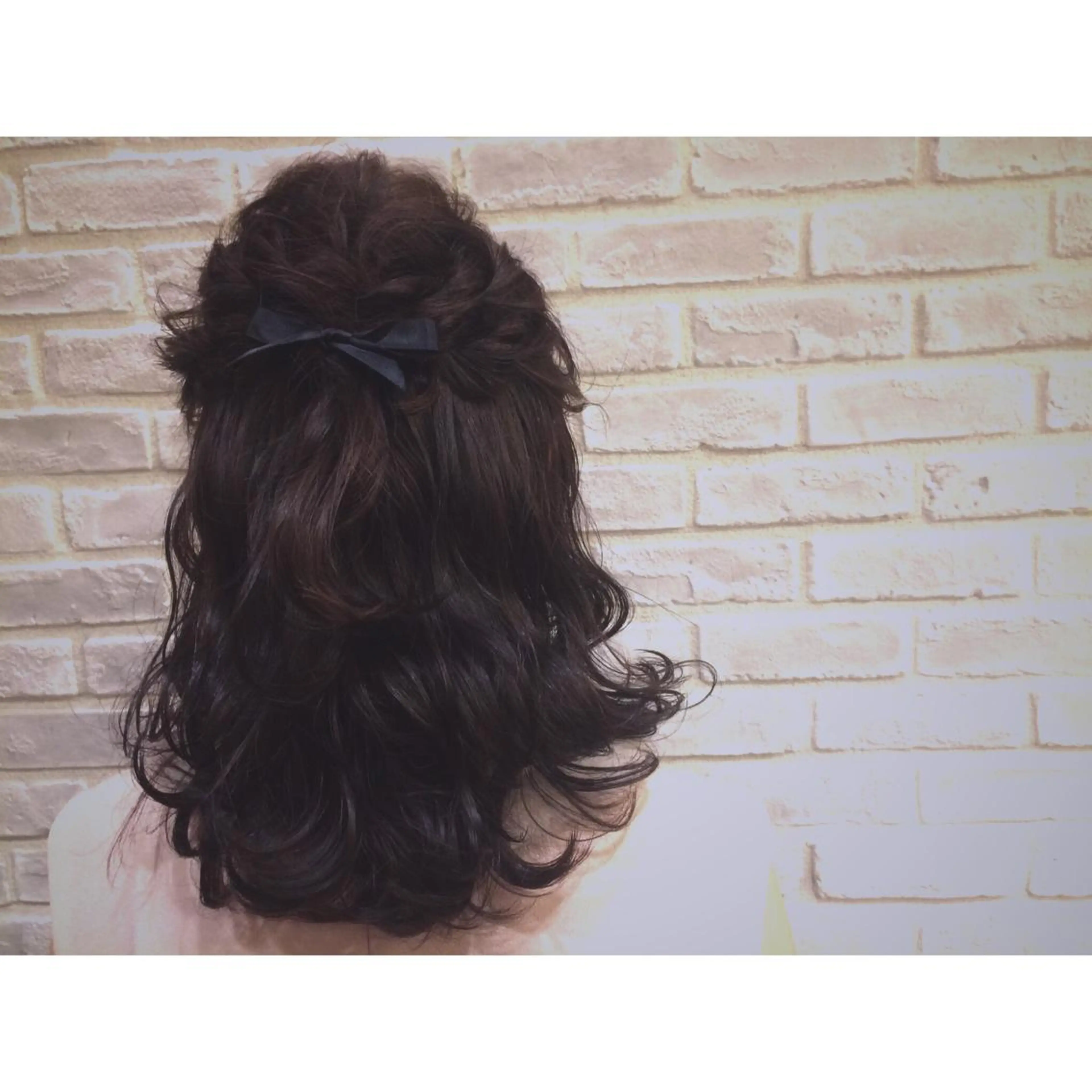 セミロング ヘアアレンジ 藤井 菜緒のヘアスタイル