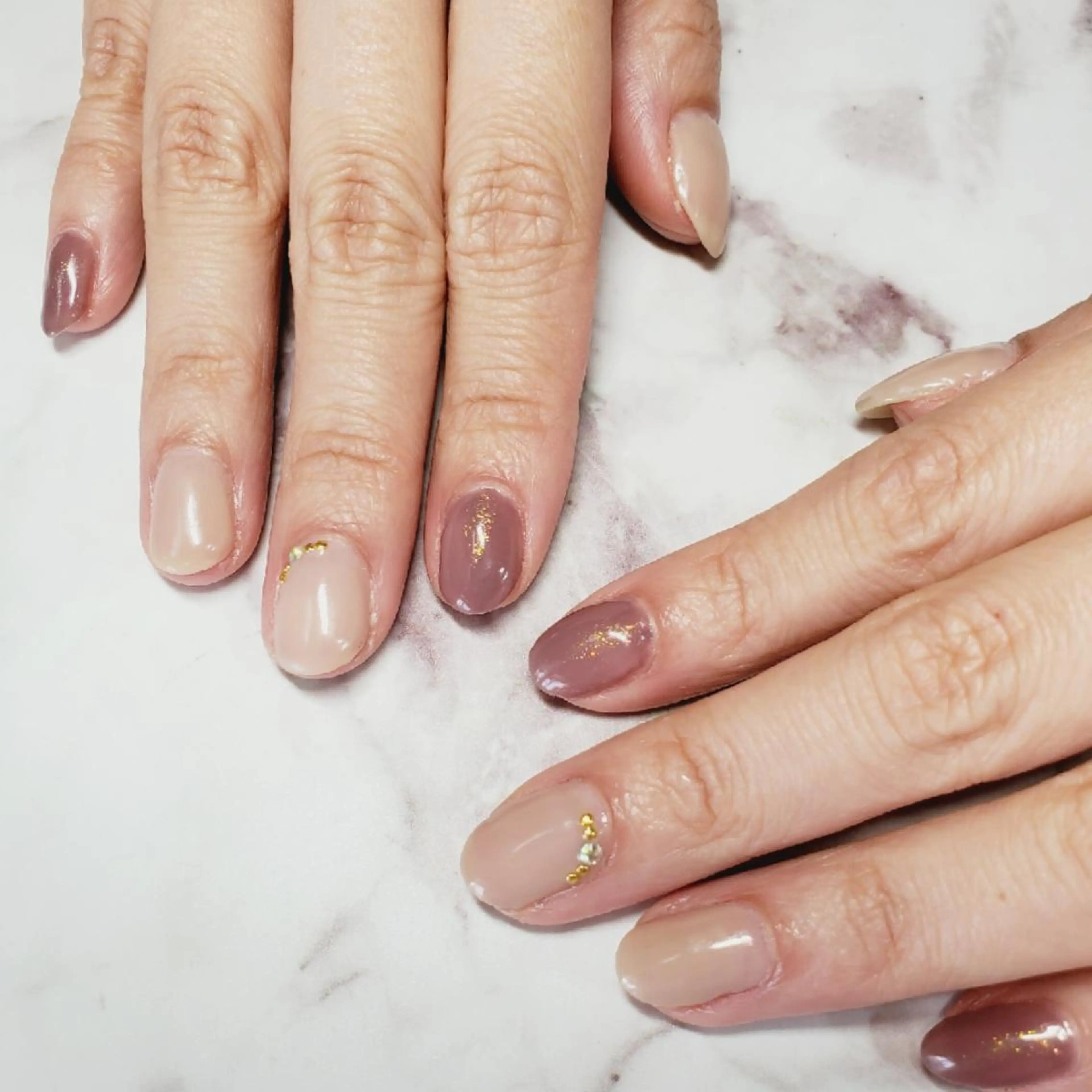 ネイル カジュアル ハンドネイル ネイルサロンベルティ .ひとみのネイルデザイン