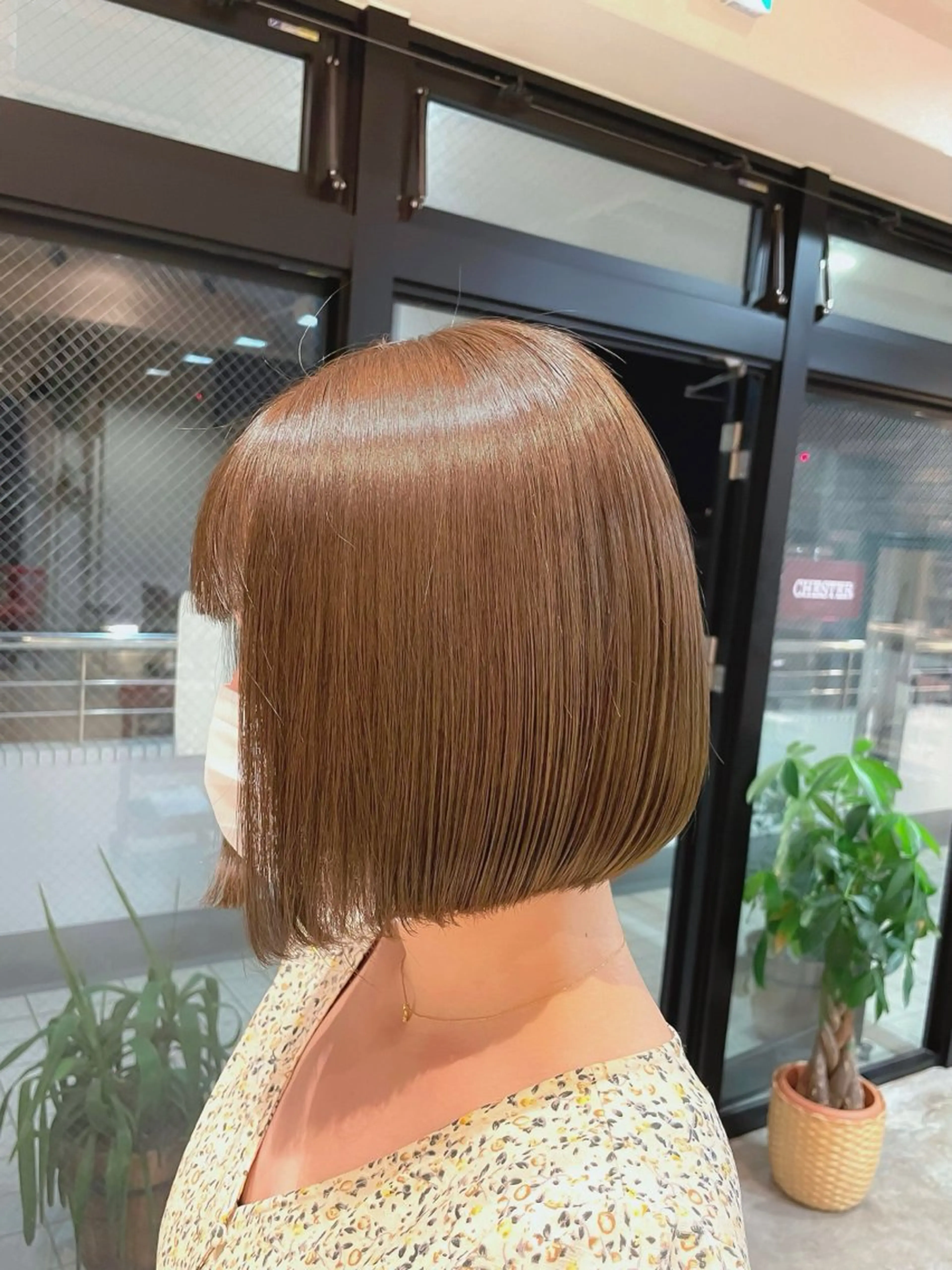 ミディアム カラー カット ヘアカラー トリートメント 西村 れいのヘアスタイル