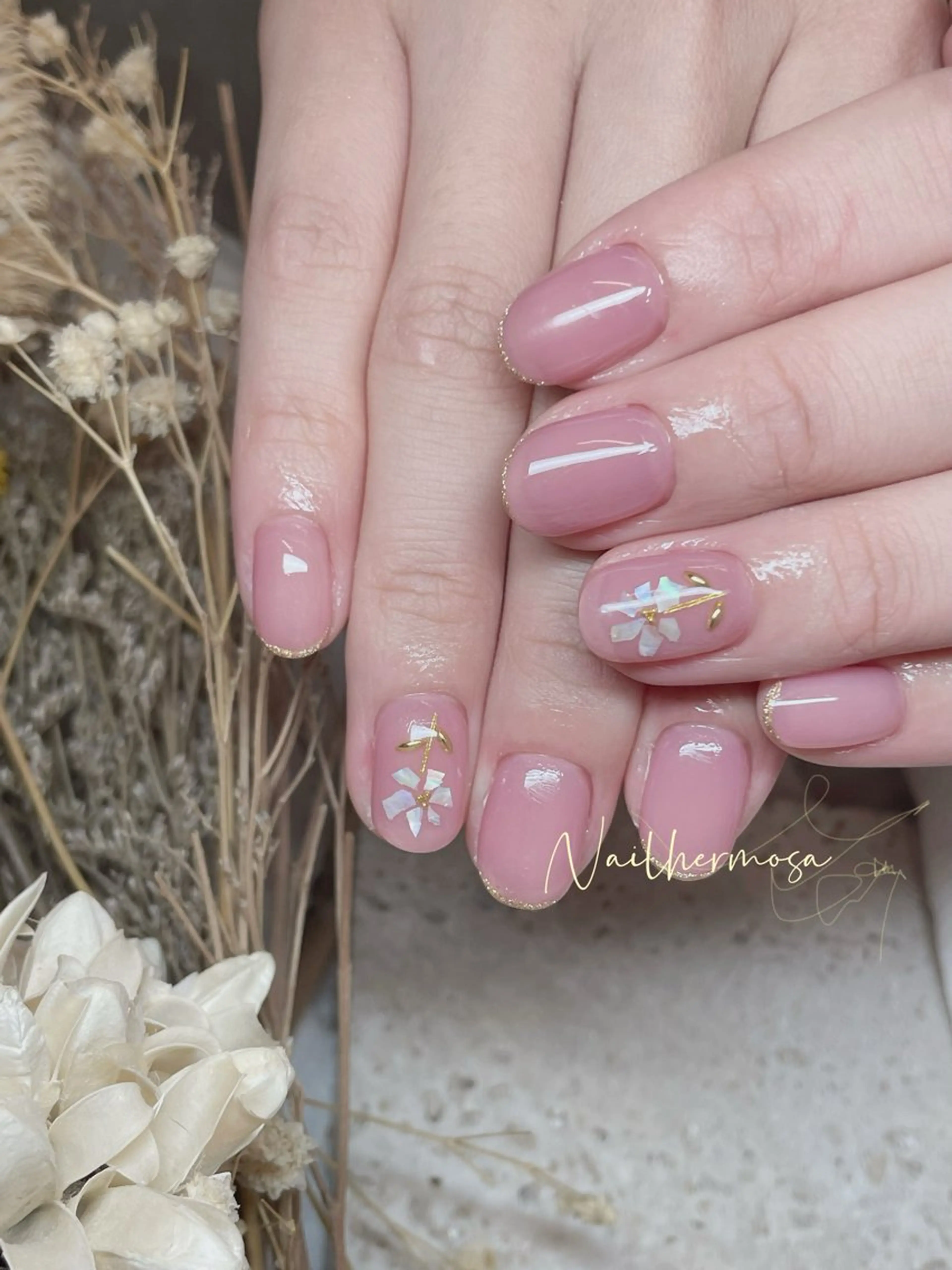 ネイル アートネイル ジェルネイル グラデーション マグネットネイル 持ち込み ハンドネイル エルモサ YURIKAのネイルデザイン