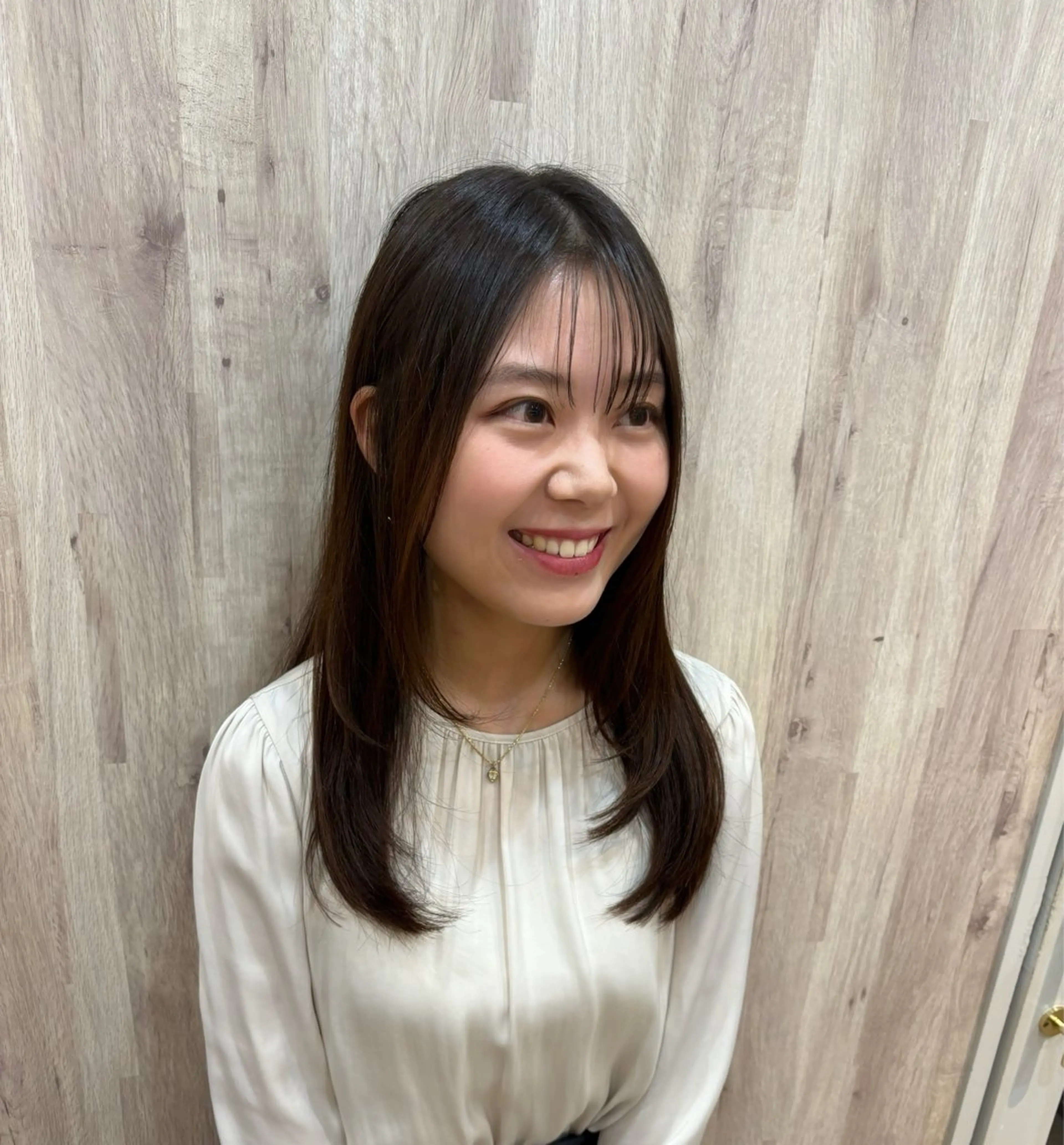 ロング 竹村 恵功代のヘアスタイル