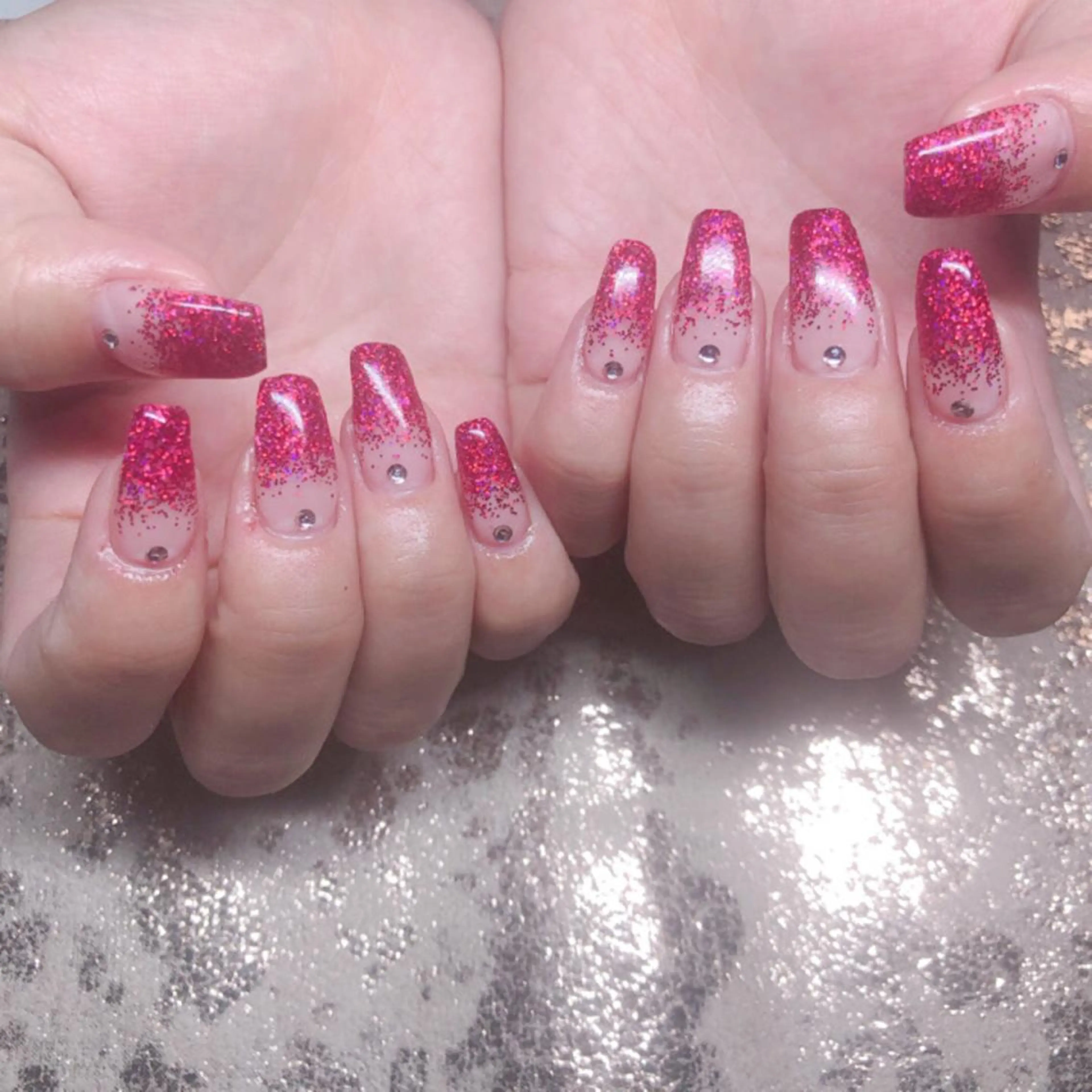 ネイル ストーンネイル 個室ネイルサロンDolly  Girl〜ドーリーガール〜所属・DollyGirl KYOKOのネイルデザイン