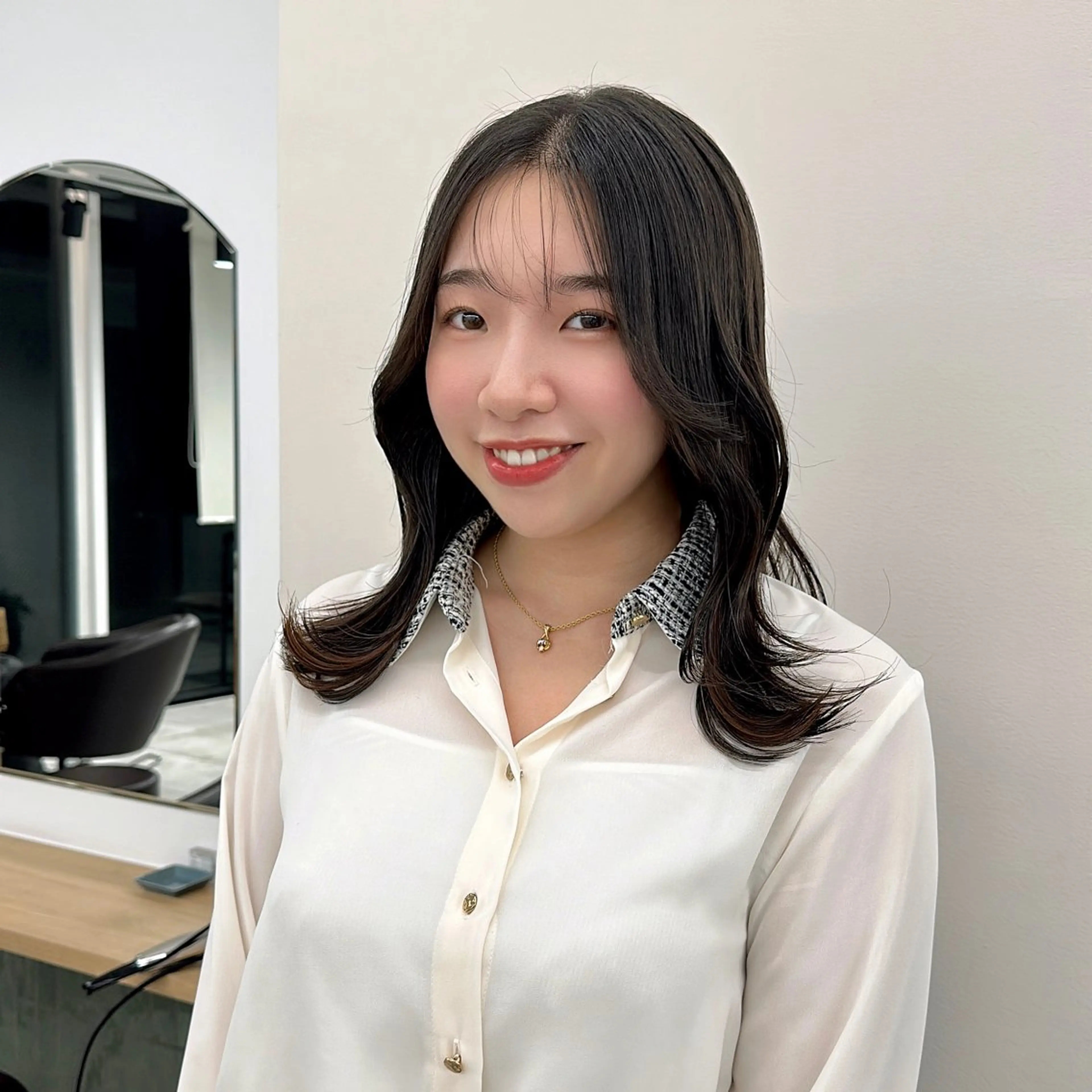 セミロング カラー カット ヘアカラー トリートメント ブリーチなし/レイヤ ー特化🌈Tommyのヘアスタイル