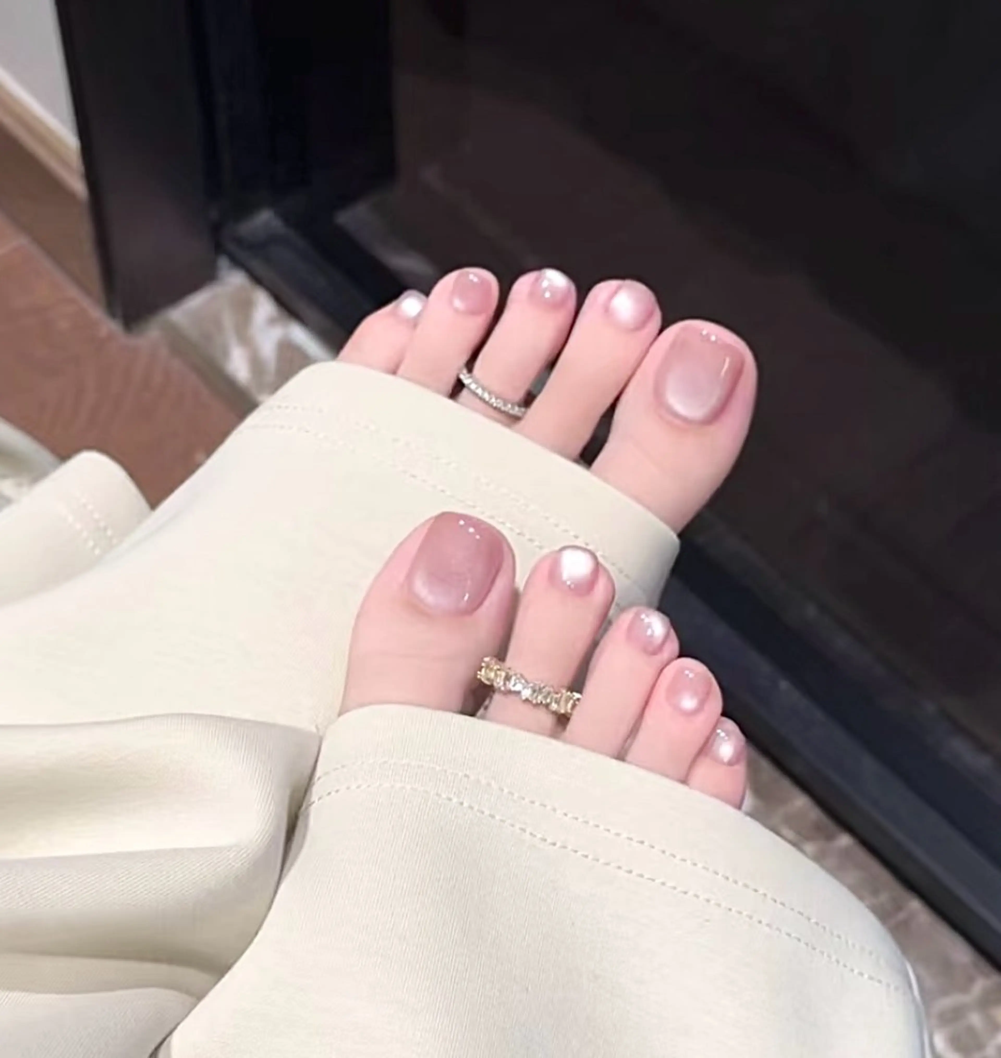 フットネイル	 フットコ一スワンカラ一/マグネットの写真