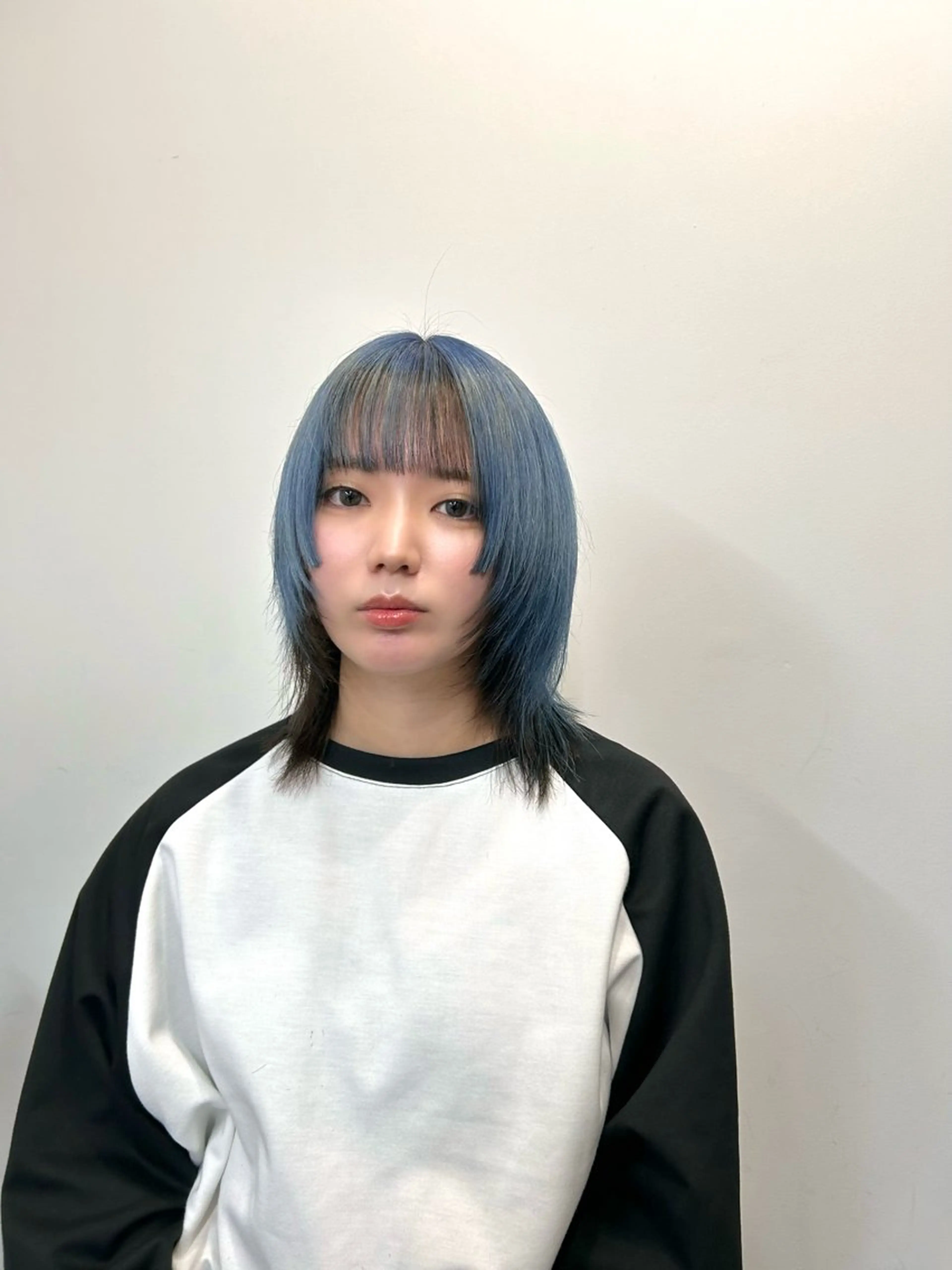 ミディアム カラー ブリーチ デザインカラー ハイトーンカラー 似合わせカット ウルフカット sunc所属・梅田l大人韓国ヘア レイヤー×艶カラーのヘアスタイル