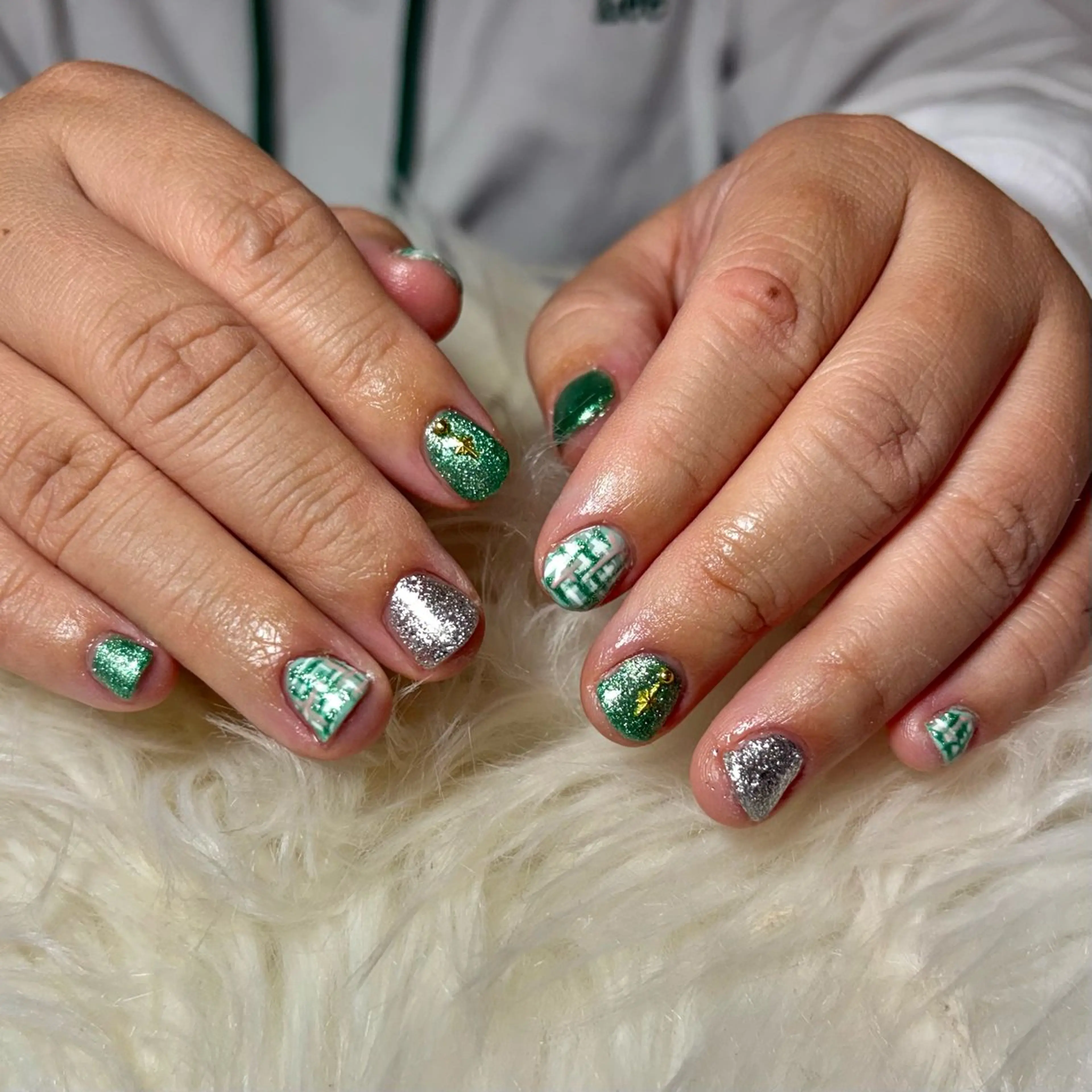 ネイル ハンドネイル ハンドケア hohomi .のネイルデザイン