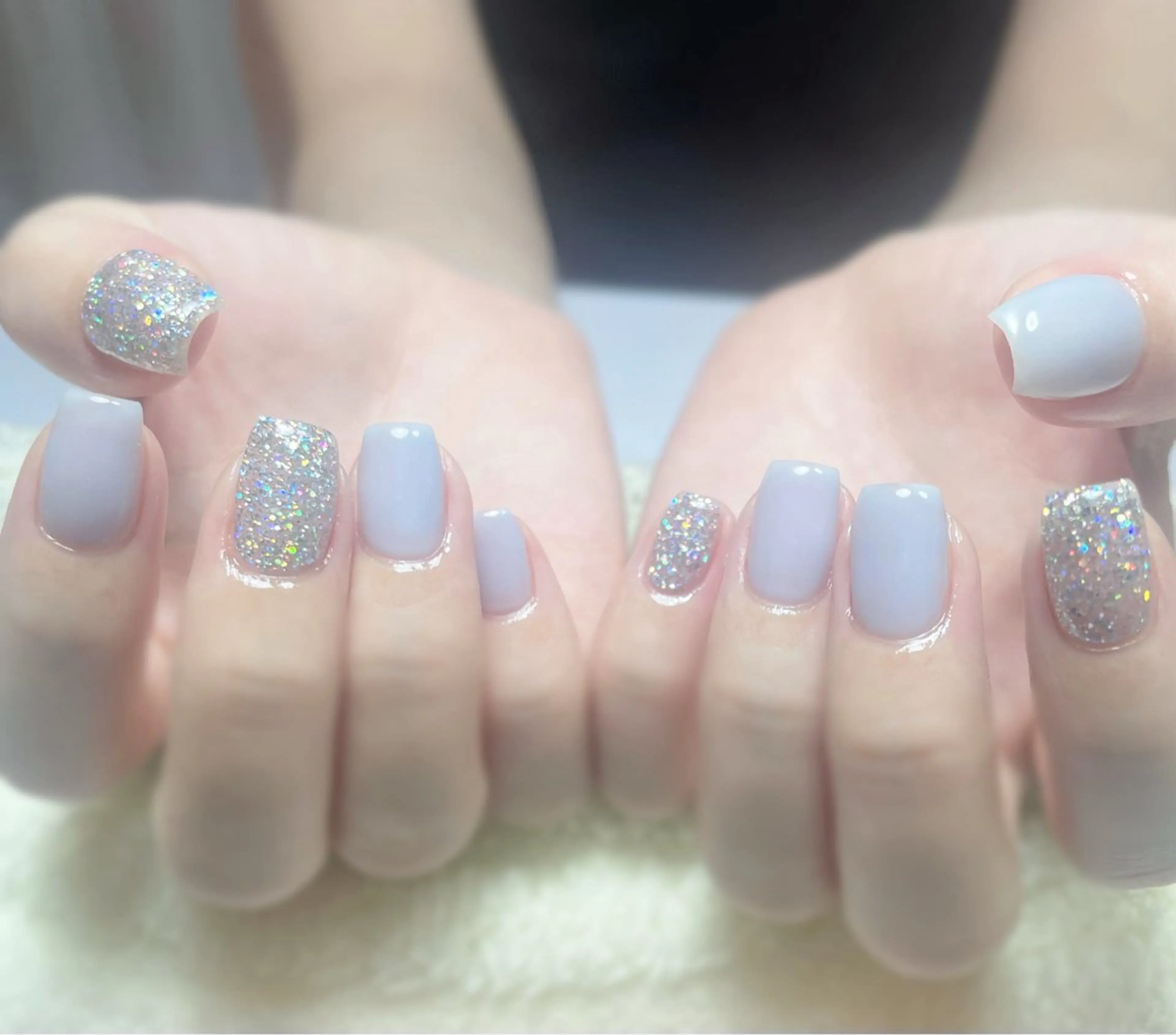 ネイル ラメ(グリッター) 水色 オフィスネイル シンプルネイル ハンドネイル Chicchi 加茂宮駅徒歩3分のネイルデザイン