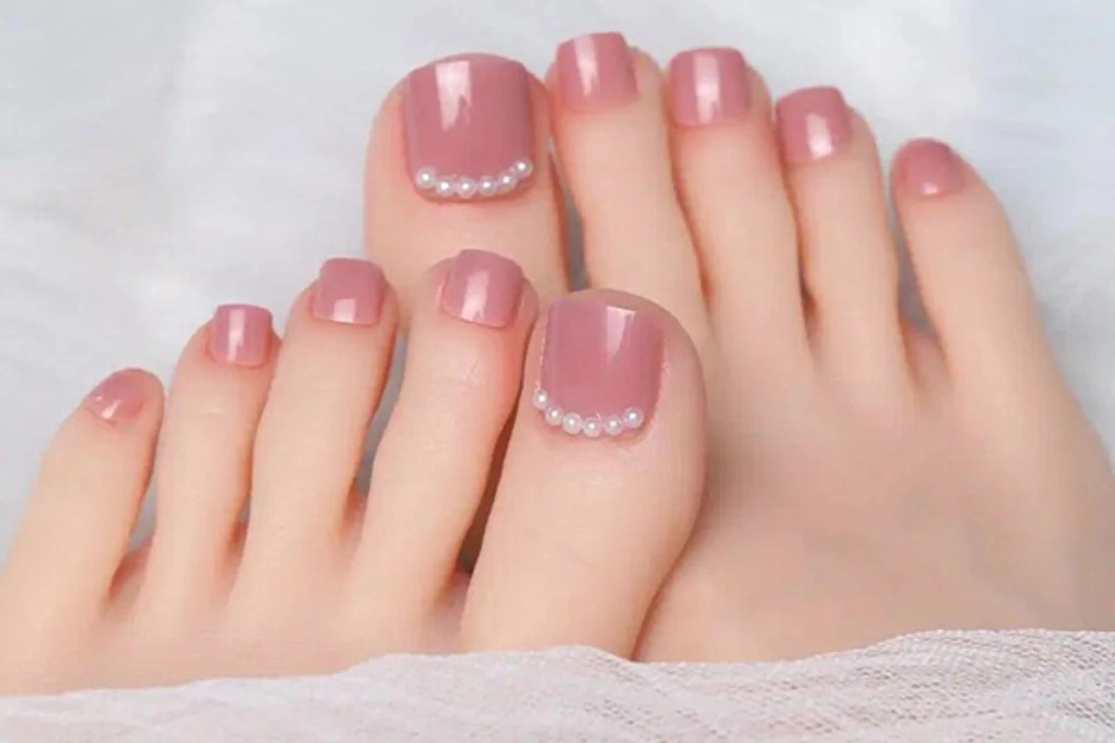 ネイル オーロラネイル クリアネイル フラッシュネイル ジェルネイル グラデーション フットネイル Amee Nail Salonのネイルデザイン
