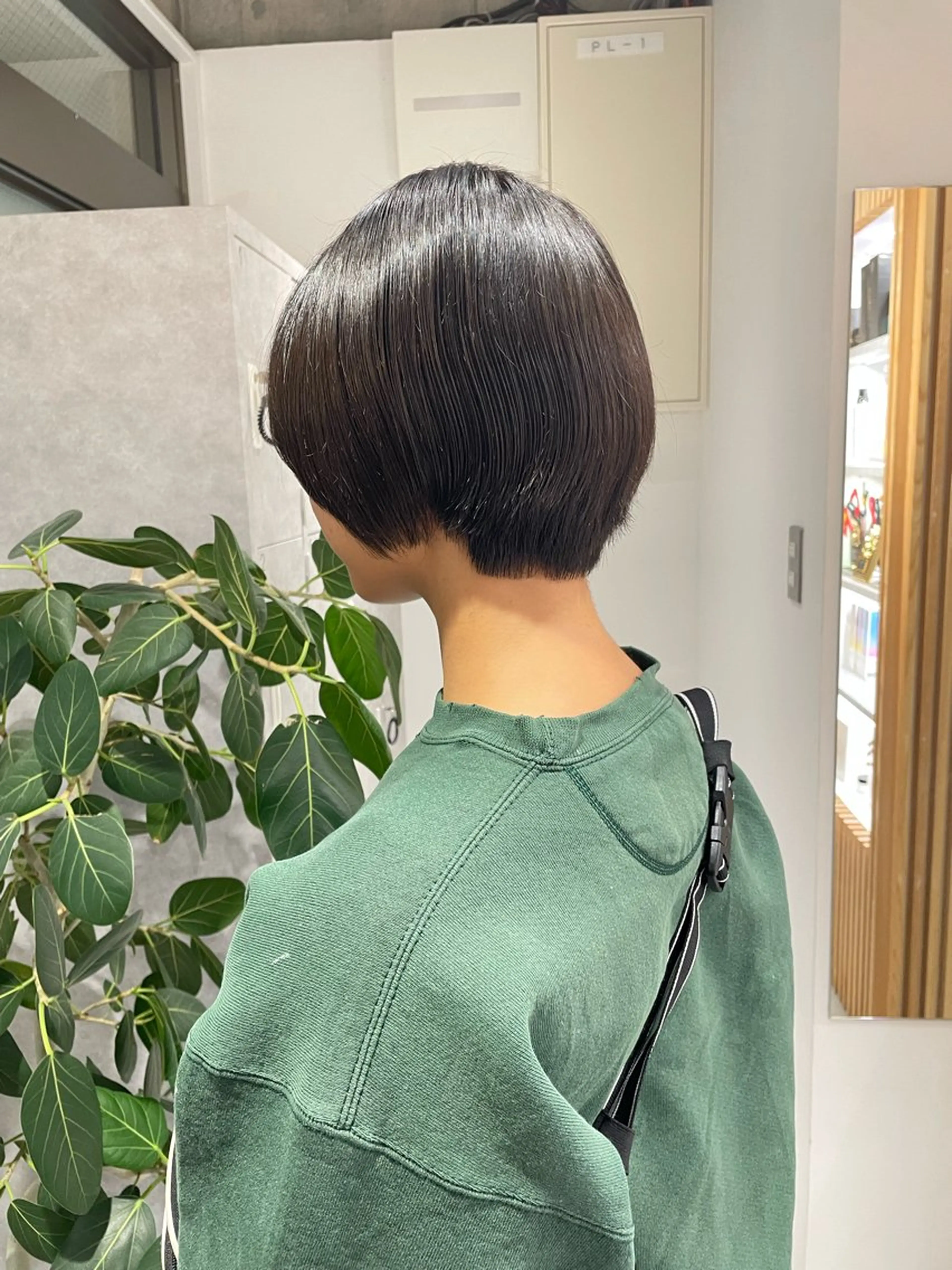 ショート カット トリートメント デザインパーマ/ 艶カラー/ボブのヘアスタイル