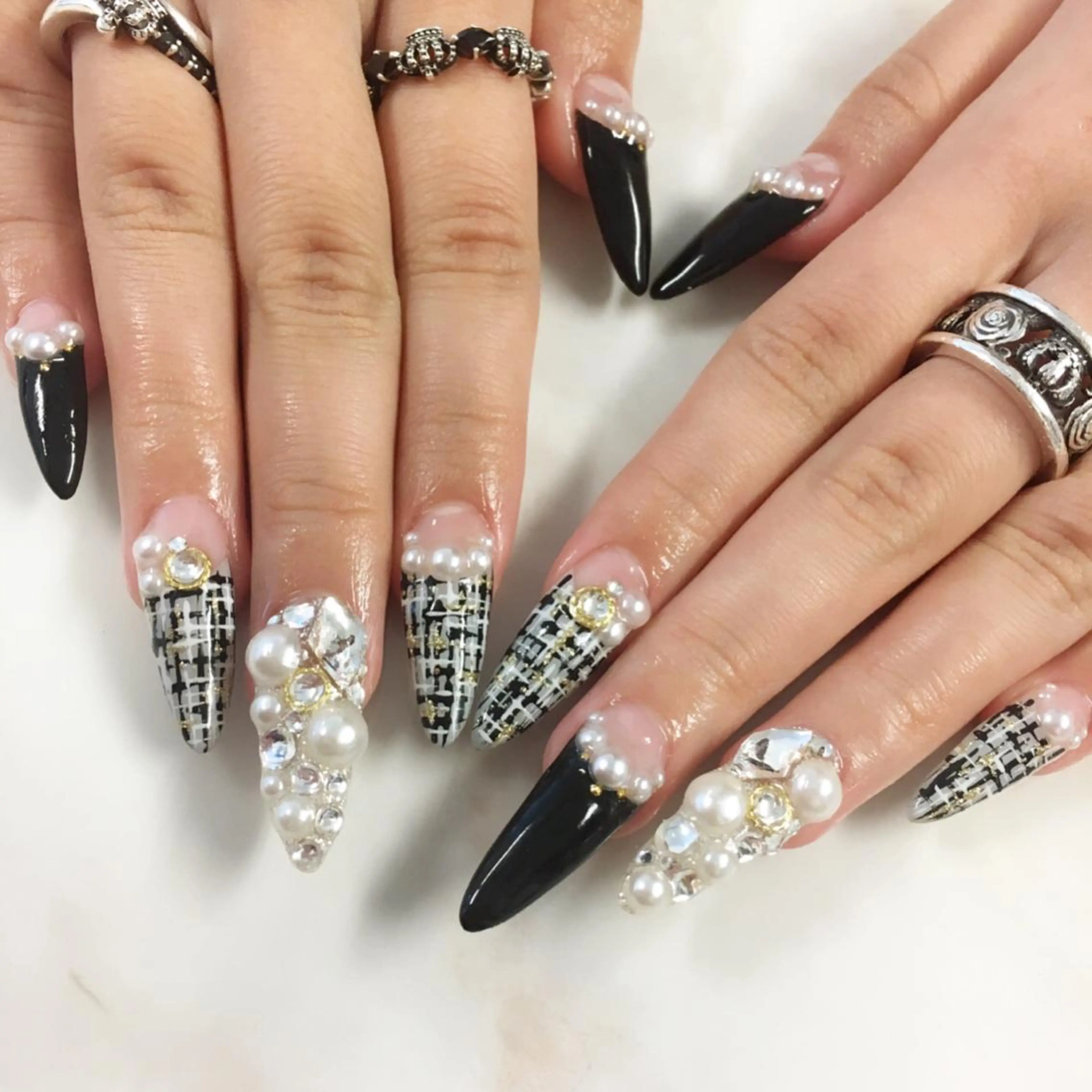 ネイル ロングネイル スカルプネイル SHINE NAILのネイルデザイン
