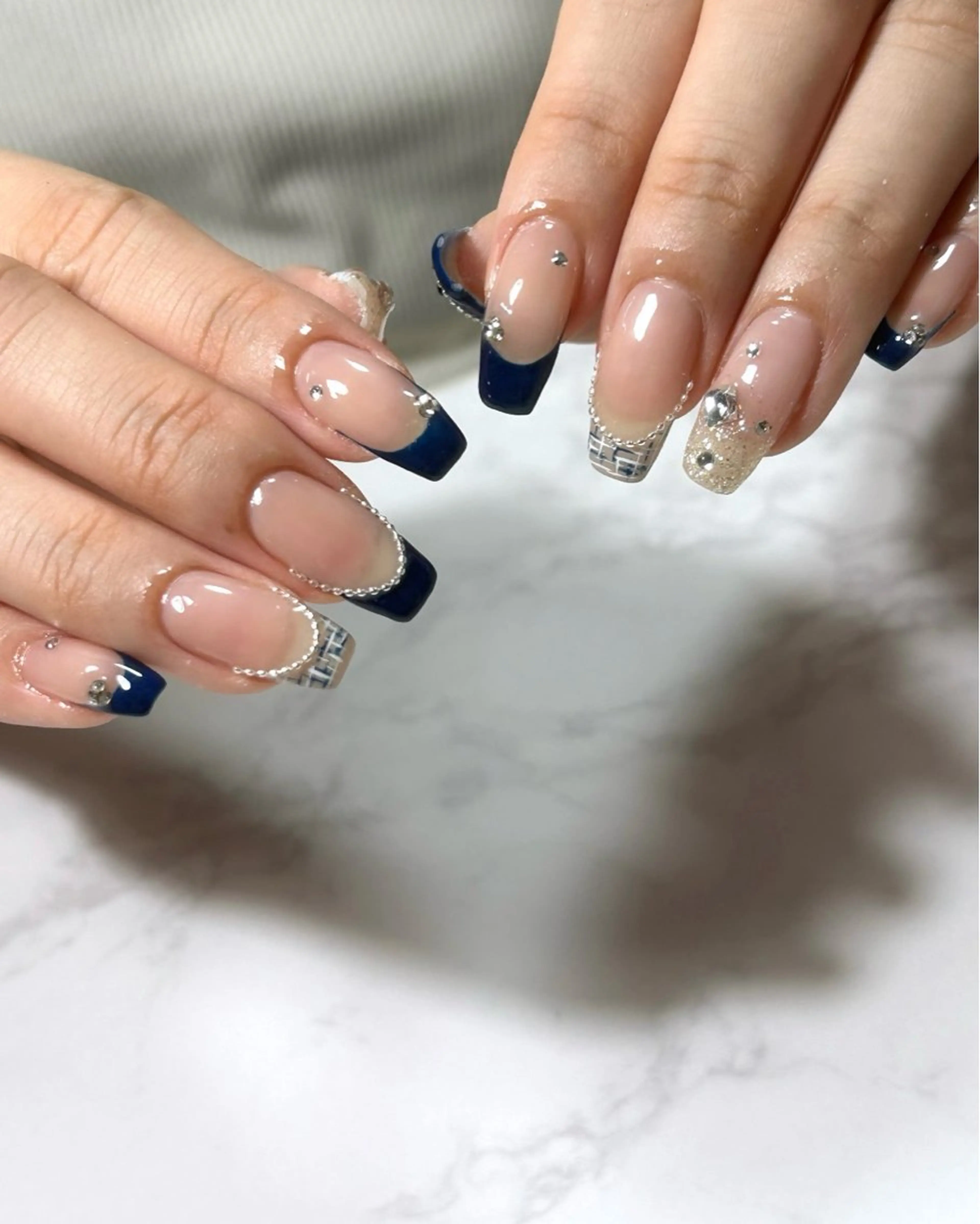 ネイル Allybell🫧 Ayakaのネイルデザイン