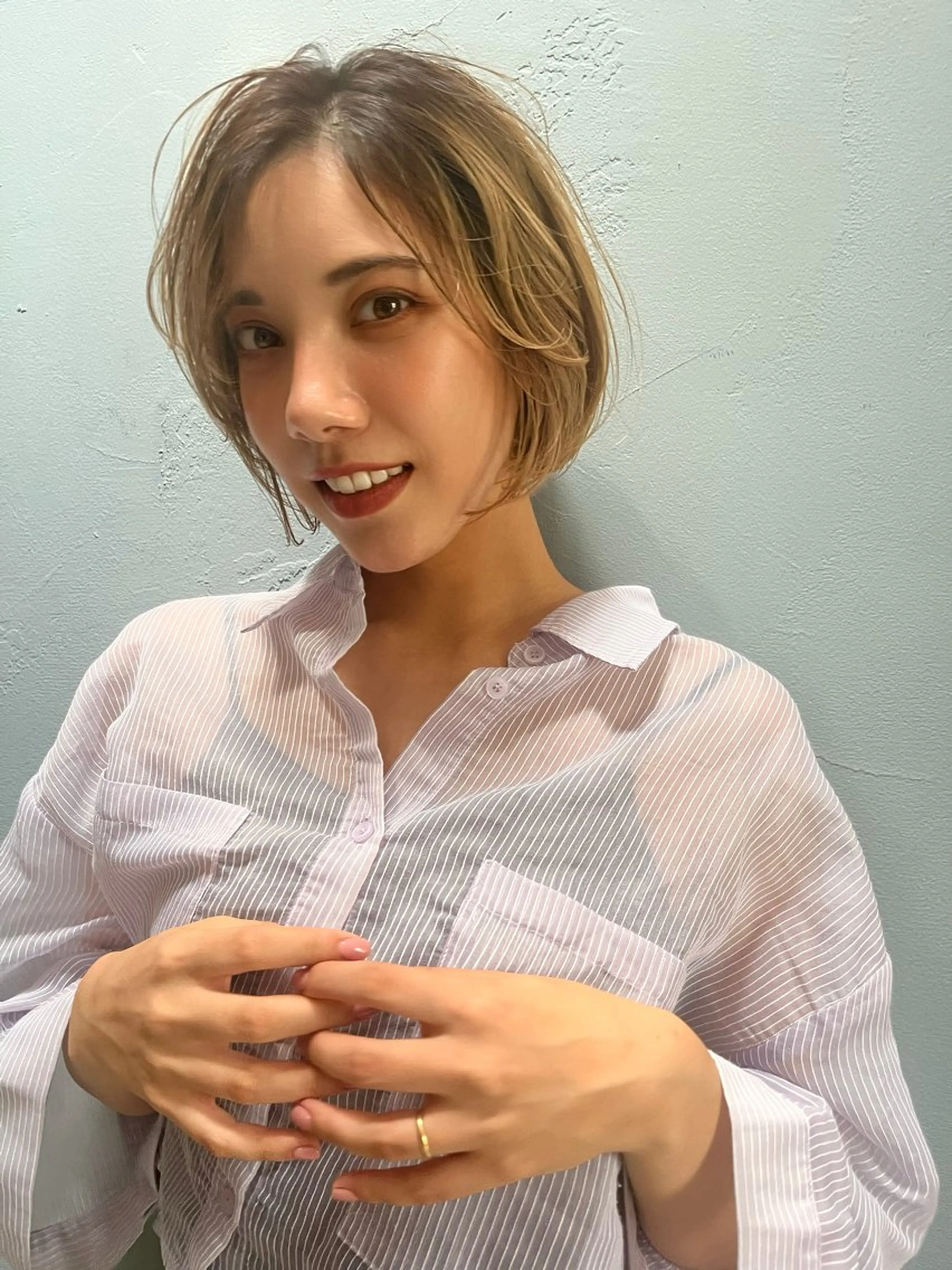 ショート カラー ヘアカラー ショート/ボブ/透明 感カラー/高橋あみのヘアスタイル