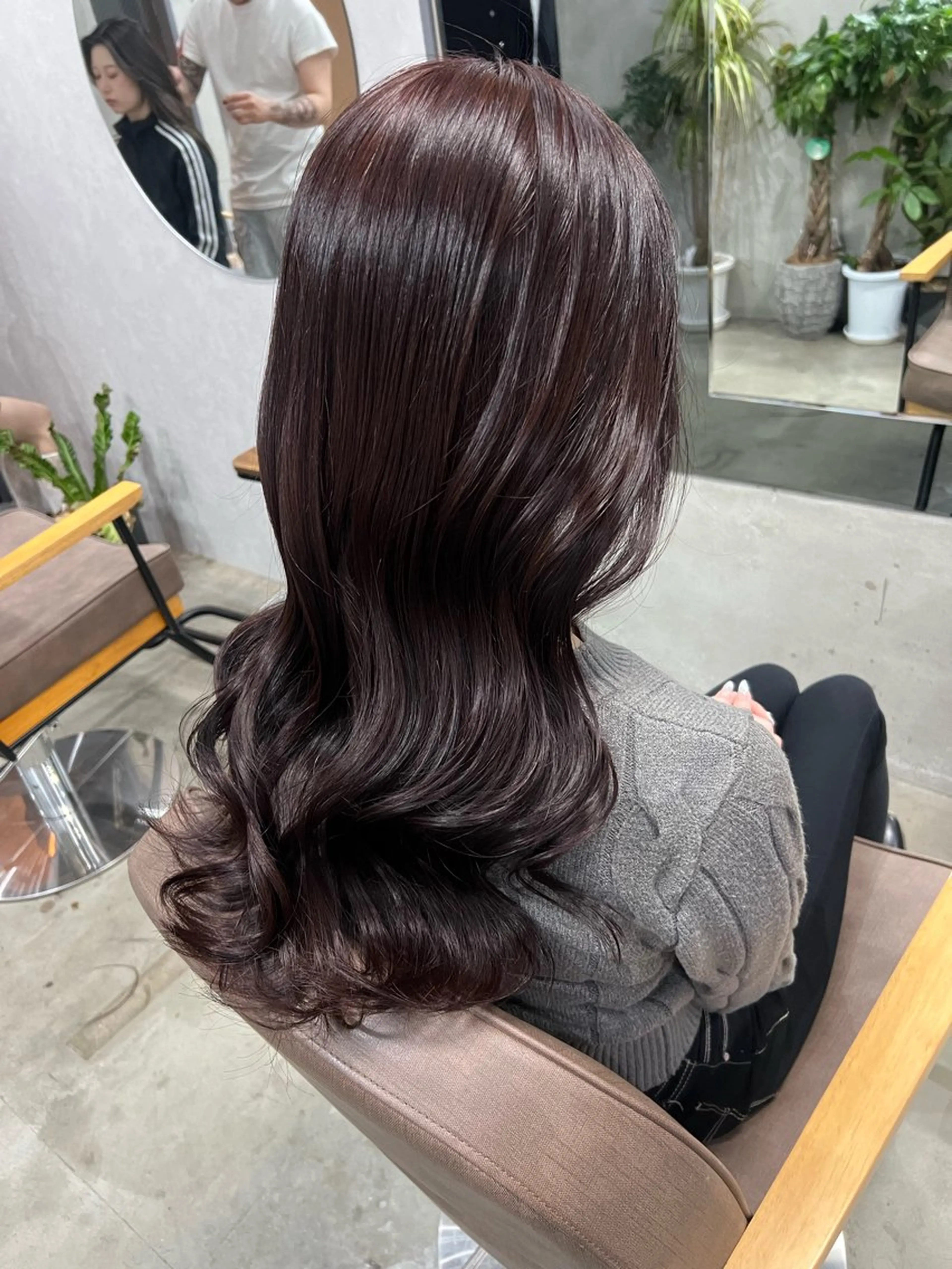 ロング カット ヘアカラー maya レイヤーカットのヘアスタイル