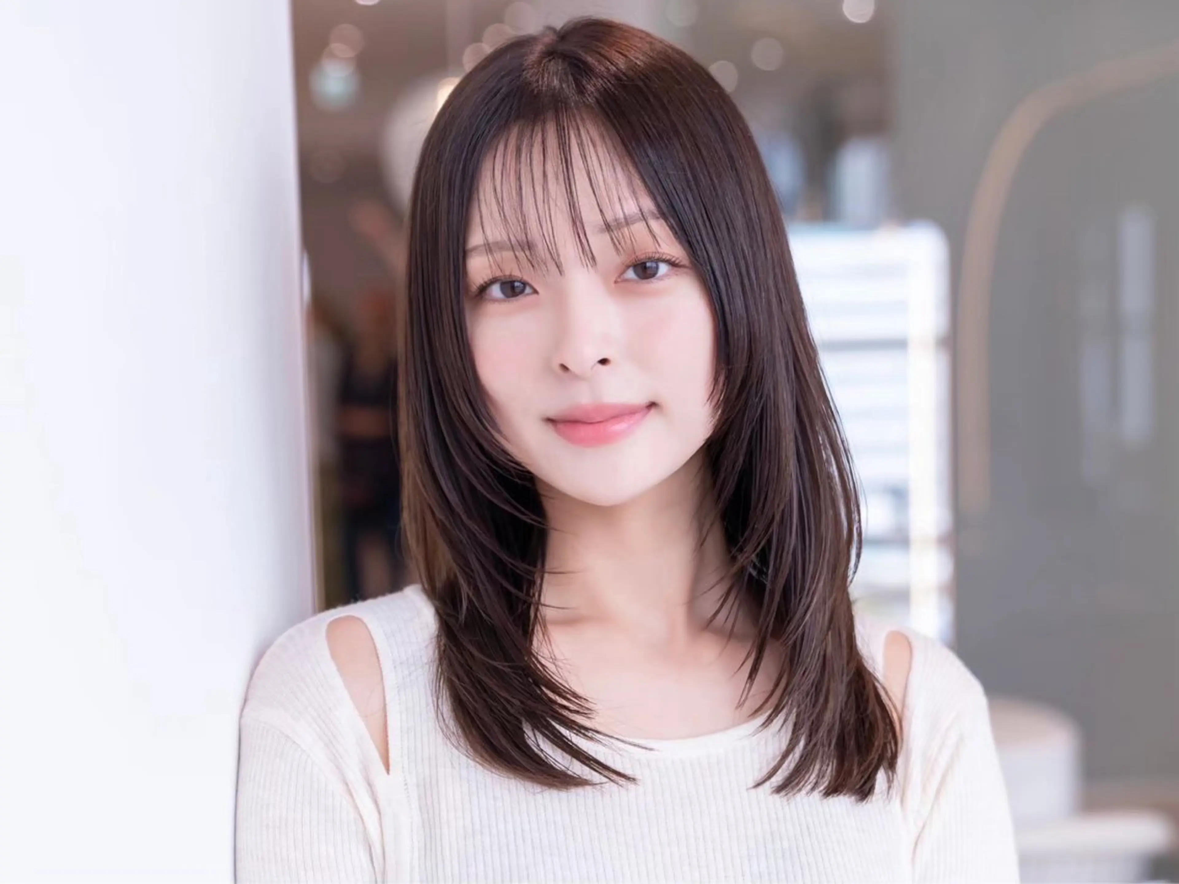 セミロング レイヤーカット カット ブリーチカラー/原宿 /髪質改善/shinのヘアスタイル