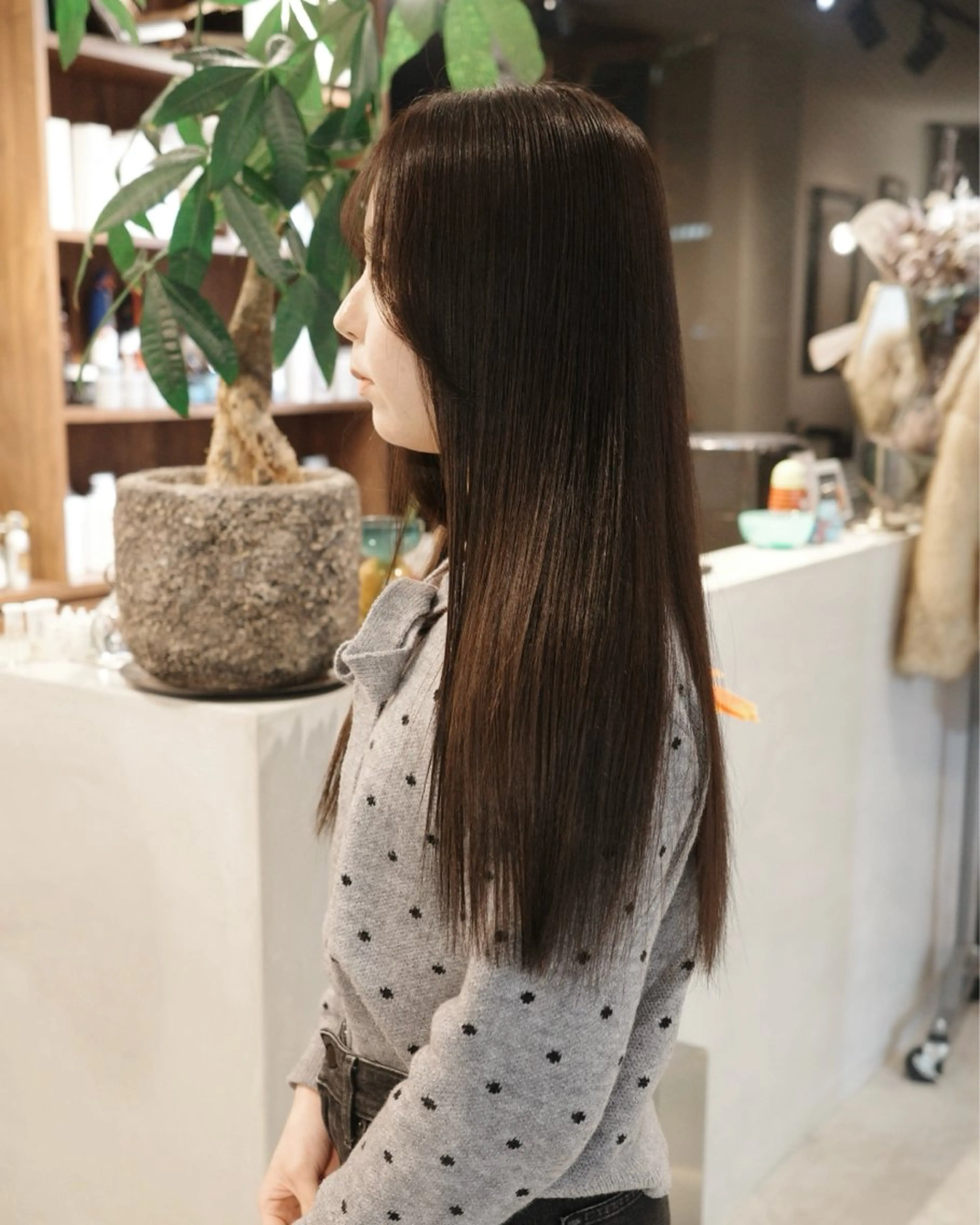 ロング 韓国風ヘア トリートメント ヘアカラー トリートメント (h)wim kikoのヘアスタイル